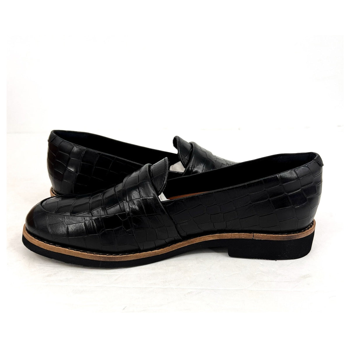 SOFTWALK Women's Walsh Slip On Loafers Size 7.5 NARROW Black Croco Leather NIB