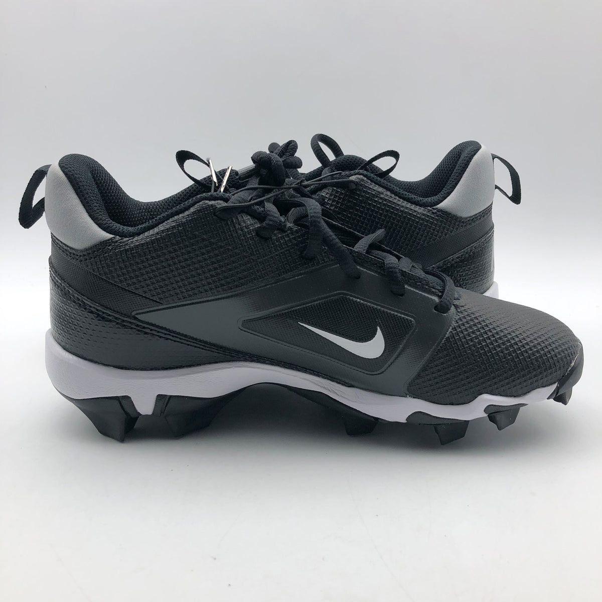 Nike Kids Alpha Menace 4 Shark Football Cleats Youth 6 Wide Black Grey NWOB