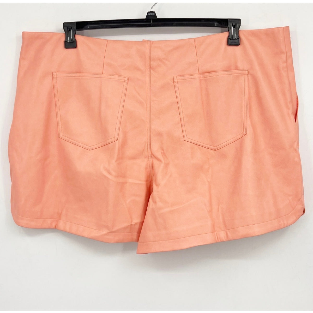 AVEC LES FILLES Women's Pleated Faux Leather Shorts 3X Peach Lined NWT