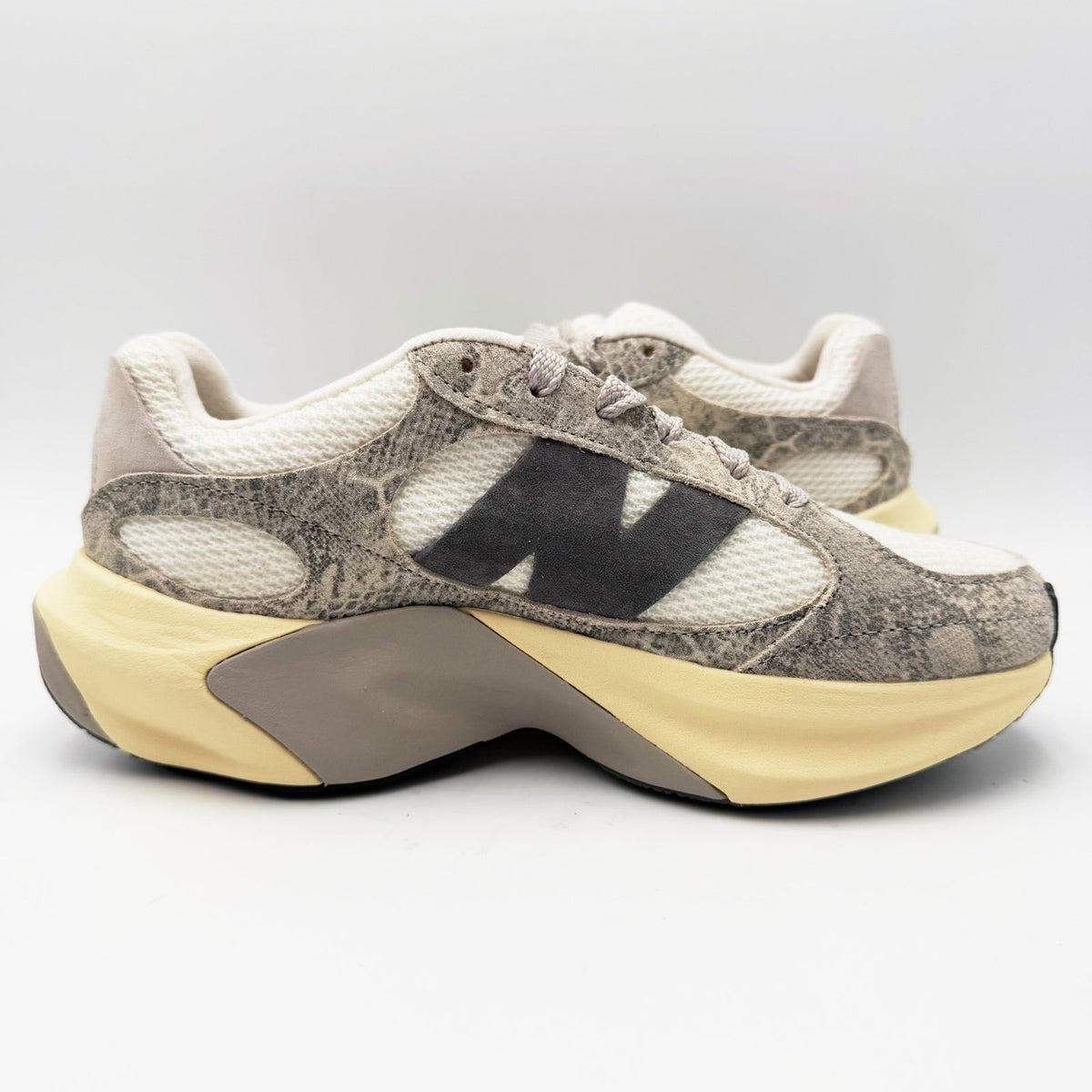 New Balance WRPD Casual Sneakers Mens 6 Womens 7.5 WIDE Grey Snakeskin NWOB