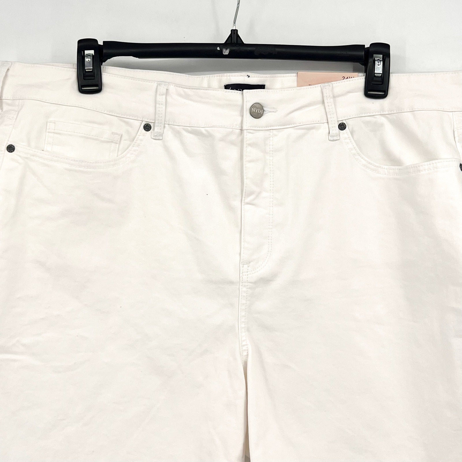 NYDJ Womens Ella Denim Shorts Size 4 PETITE Optic White 8" Inseam NWT