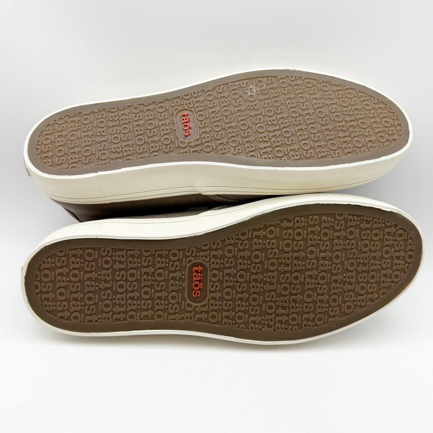 Taos Footwear Mens Hutch Shoes US 10 M EU 43 Tan Beige Slip On NWOB