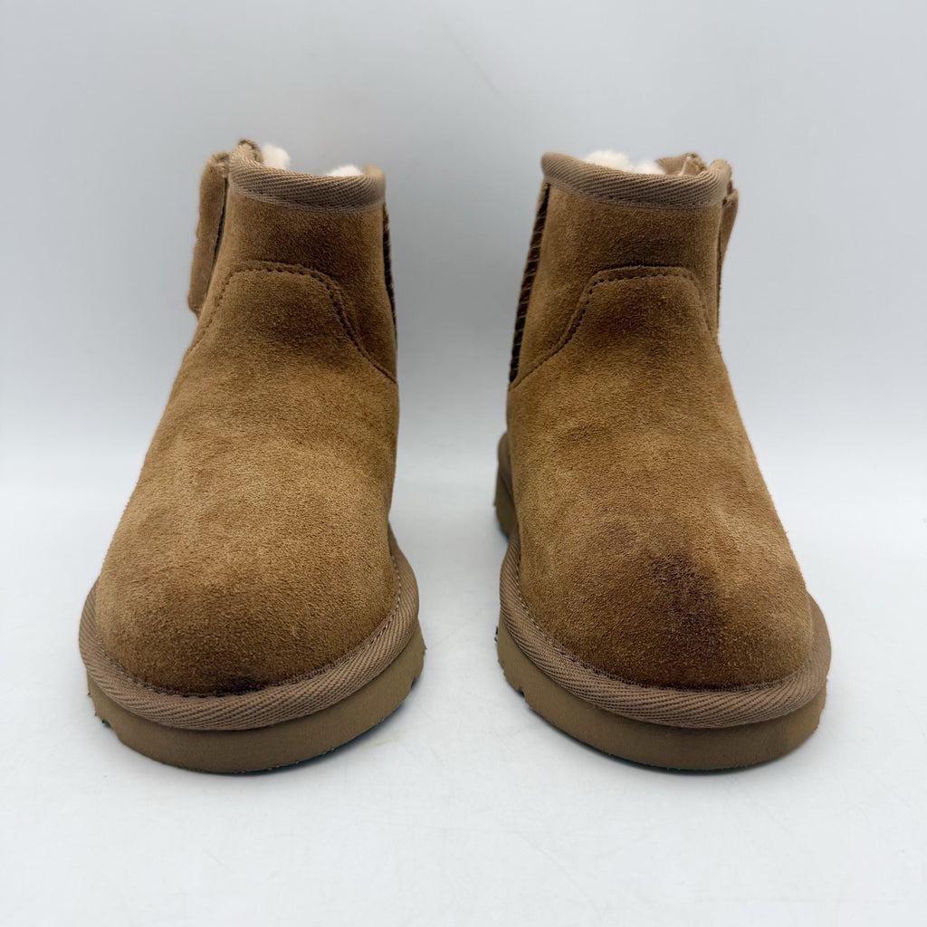 UGG Little Kids Adri Classic Mini Boots Size 8 EU 25 Brown Chestnut Suede NIB