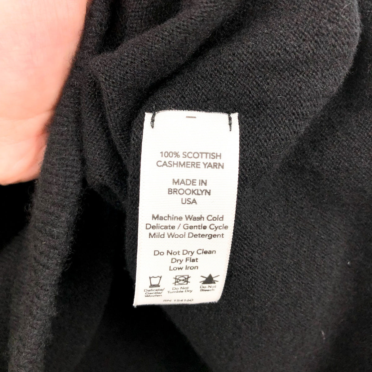 ACTIVE CASHMERE Women's Cashmere Cropped Hoodie Sweater Small Black NWT