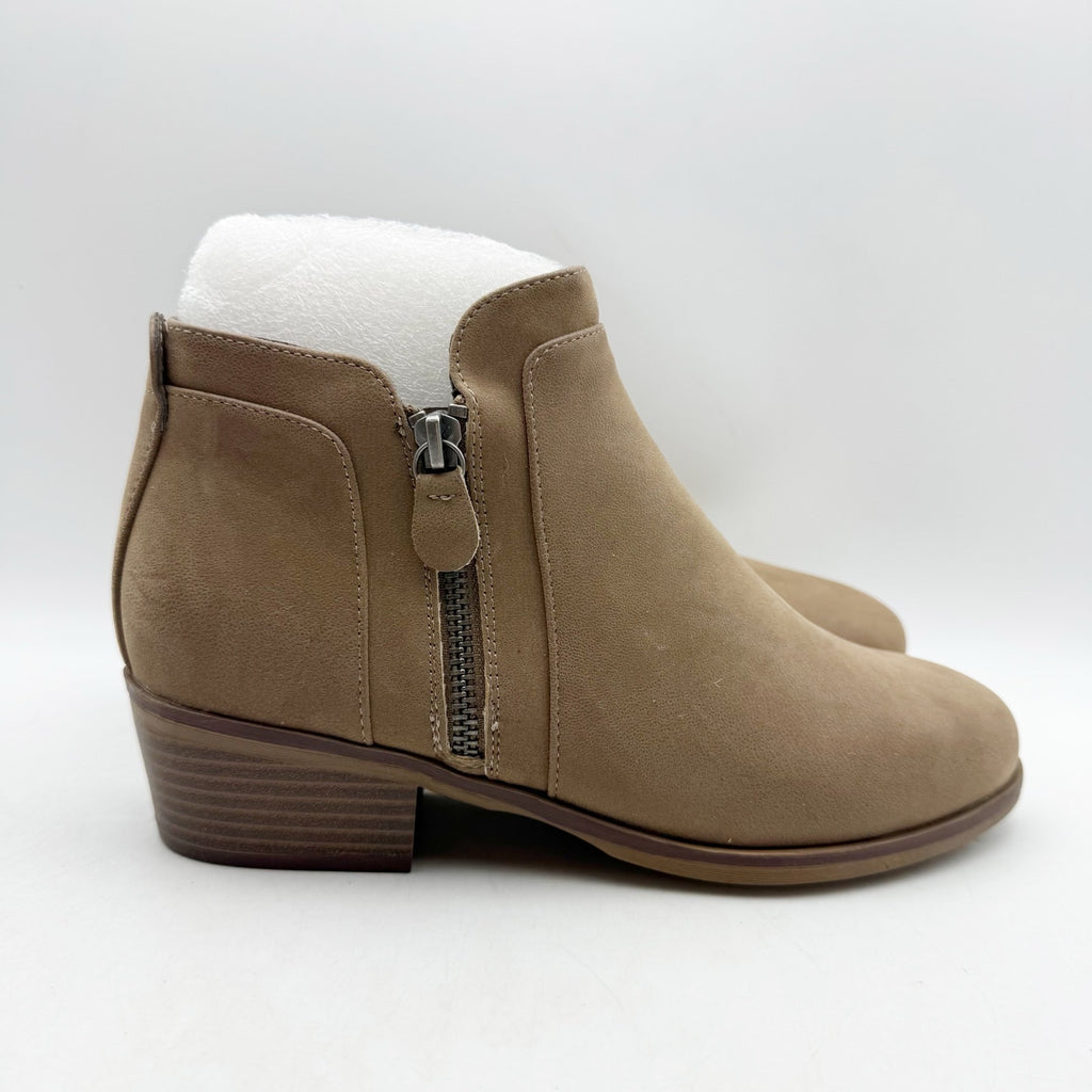 MIA Womens Kendis Ankle Bootie Size 6 Wide Taupe Tan Vegan Leather NWOB