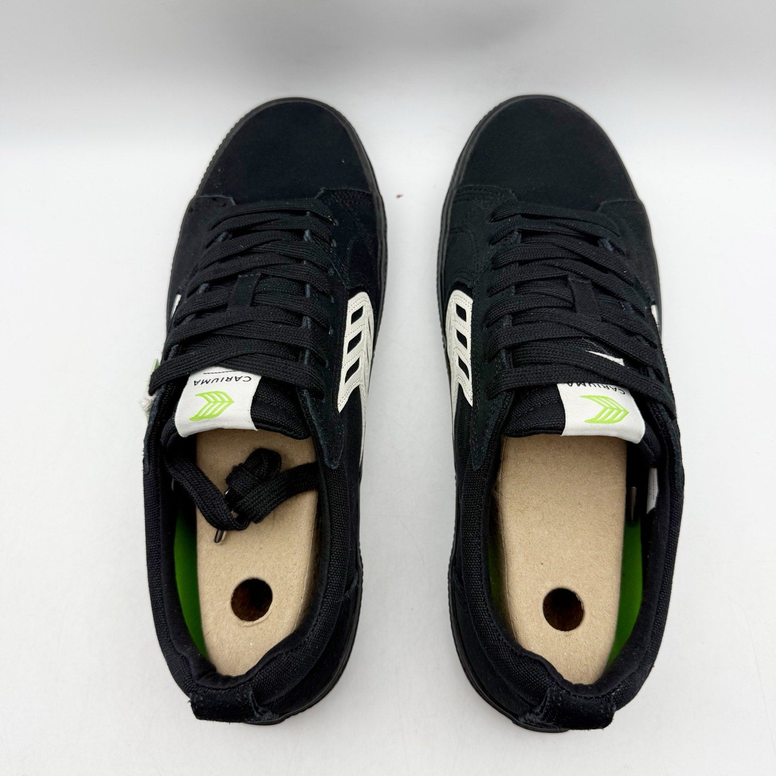 CARIUMA Mens Catiba Pro Low Sneakers US 9.5 EU 42 Black White Suede Canvas NIB