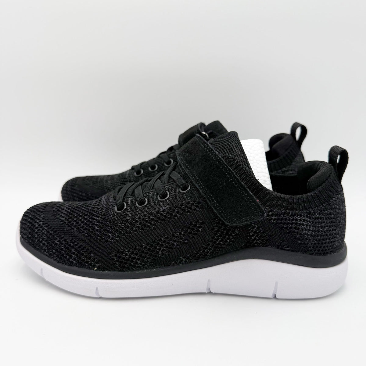 PROPET Womens Stevie Casual Sneakers Size 7.5 Narrow AA Black White Athletic NIB