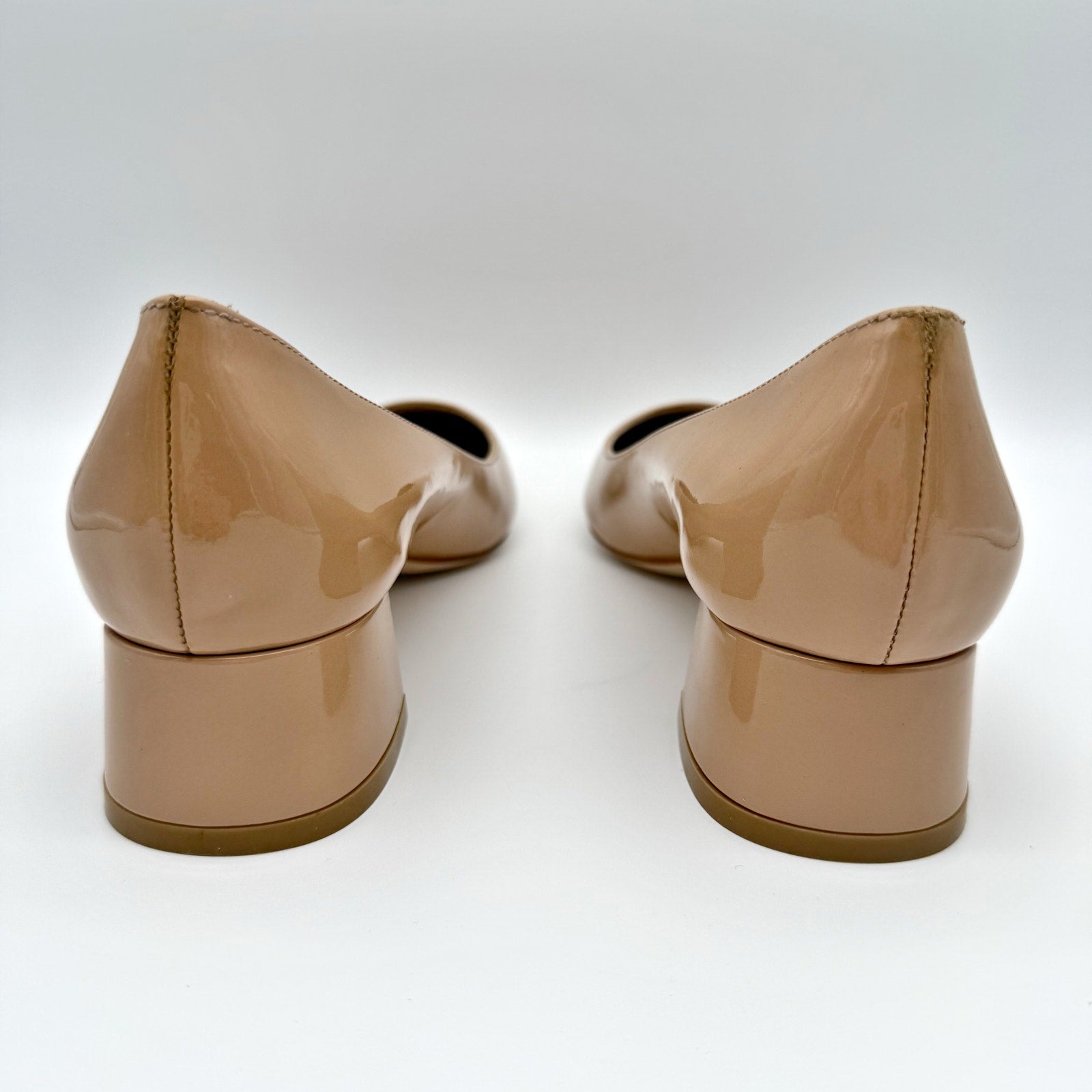 Stuart Weitzman Womens Vivienne 35 Pumps US 8 Nude Patent Leather Heels NIB