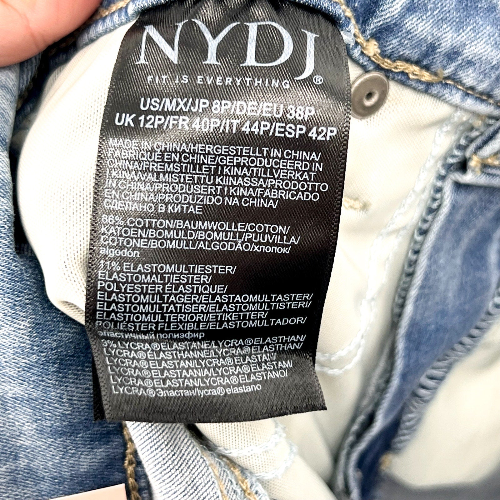 NYDJ Curves 360 Womens Slim Straight Crop Jeans 8 PETITE Charmed Light Blue NWT