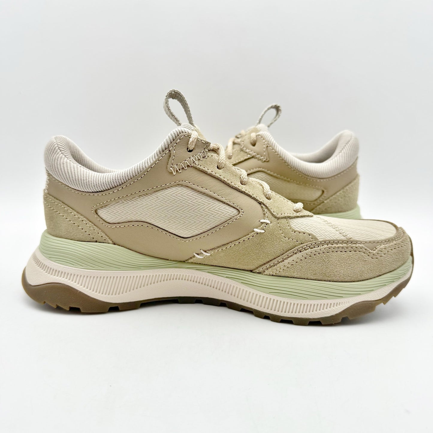 Teva Womens Terrawave Sneakers US 6 EU 36 Cream Tan Leather NIB