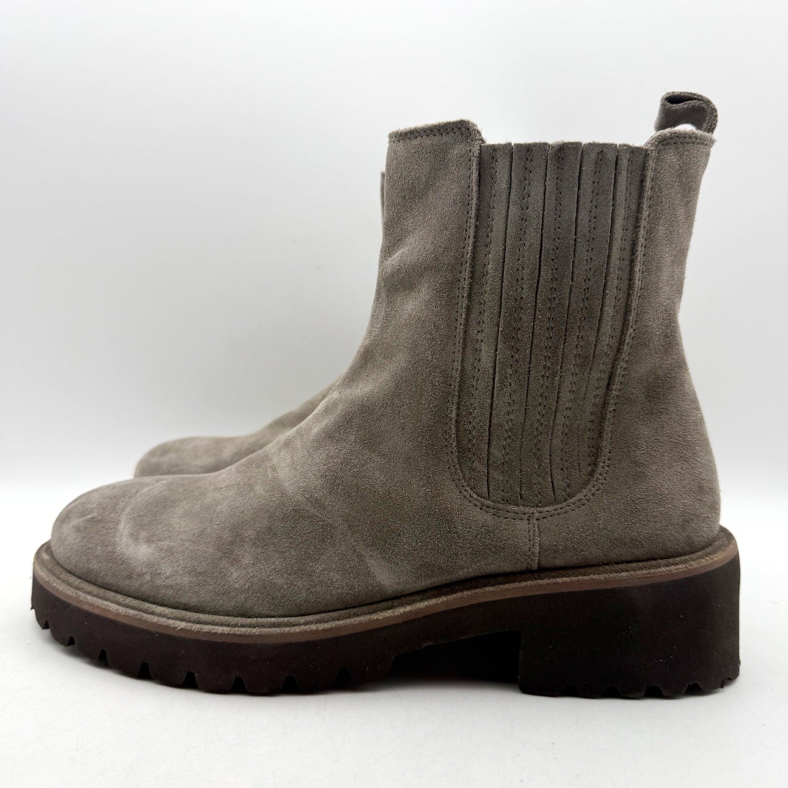Seychelles Womens Cashew Chelsea Ankle Boots US 7.5 Grey Suede NWOB