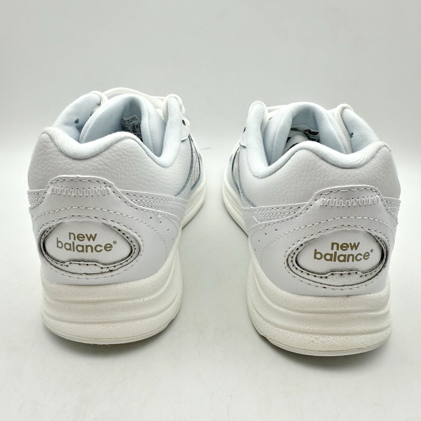 New Balance Womens 577 Walking Sneakers US 7 M White Leather Athletic NWOB