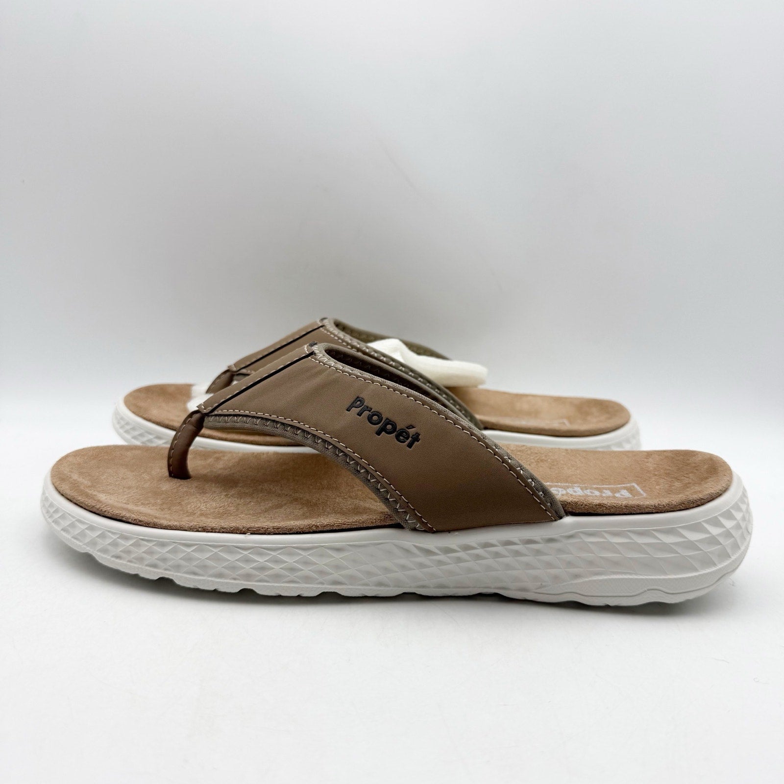 Propet Womens TravelActiv FT Flip Flop Sandals Size 9 Narrow Tan NWOB