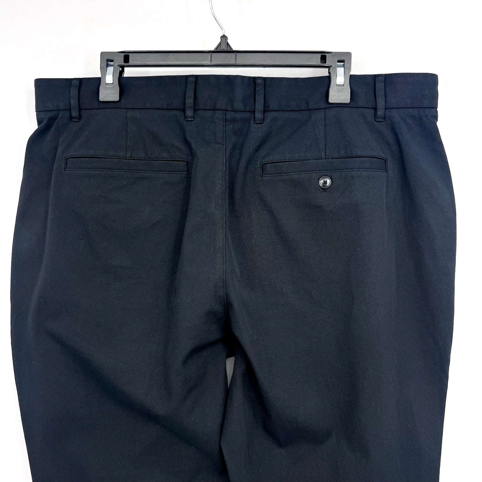 EVERLANE Uniform Mens Performance Chino Pants 38x28 Black Athletic Fit NWT