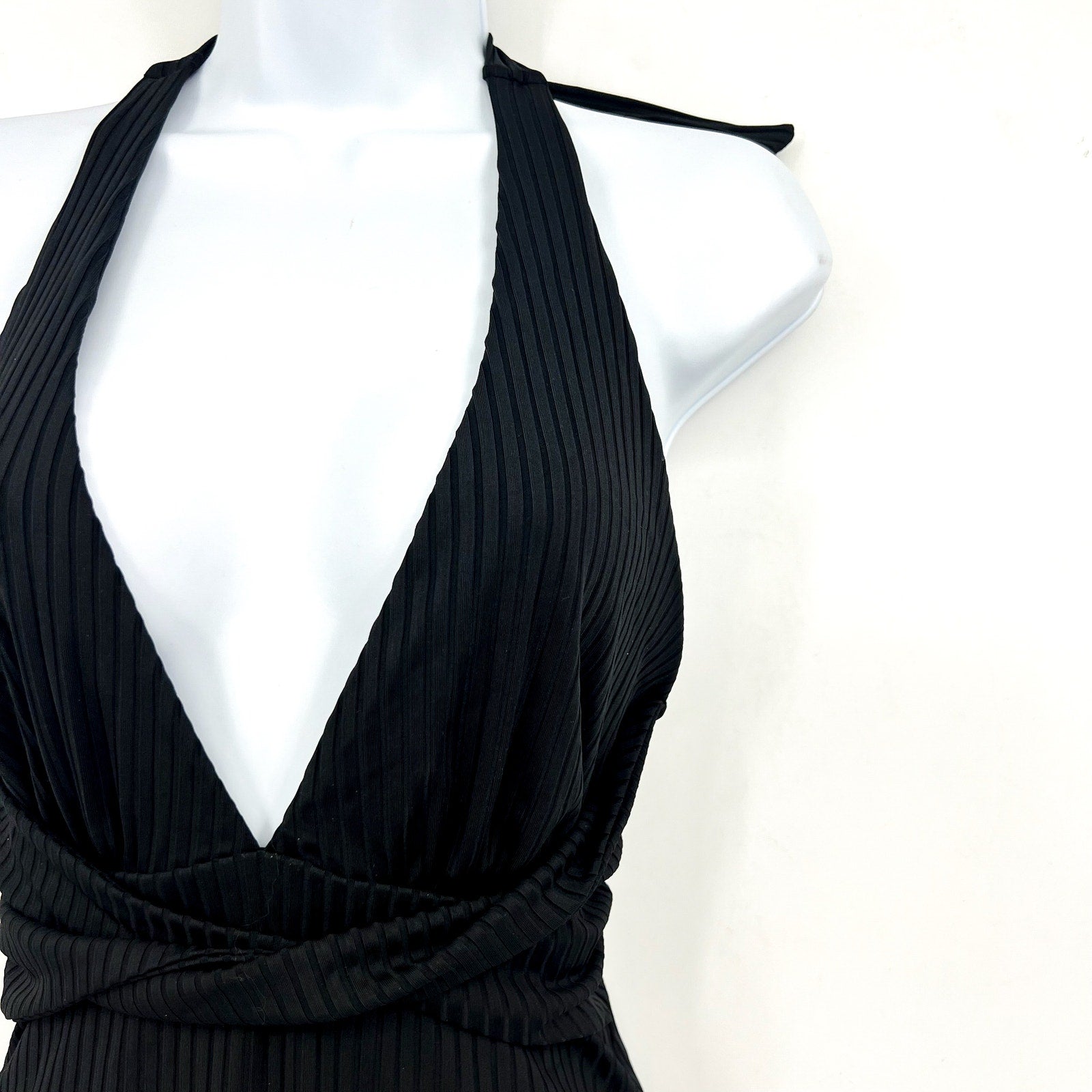 L*SPACE Women's Coast to Coast Deep-V One-Piece Swimsuit Medium Black NWT