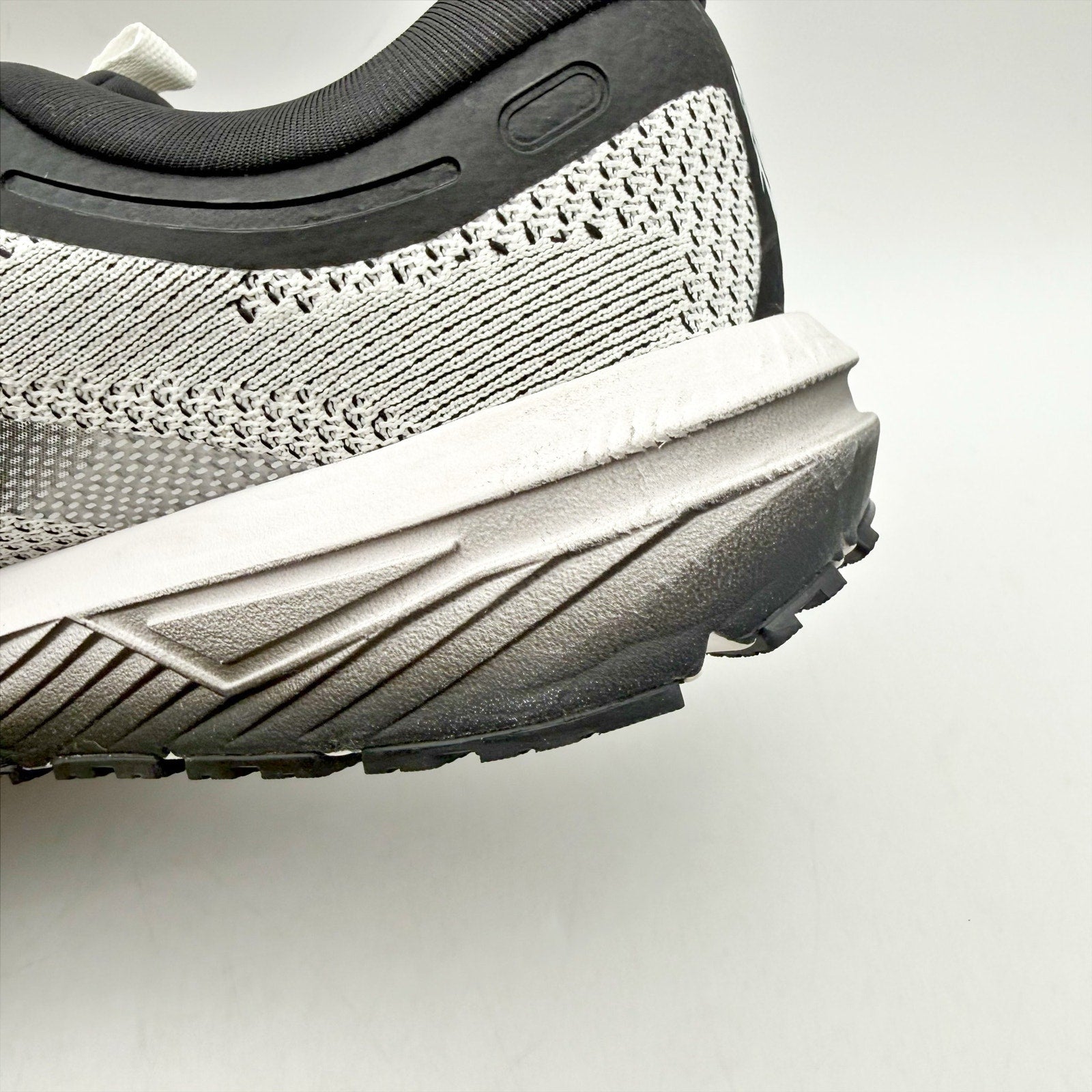 Brooks Womens Revel 7 Running Shoes US 7.5 M EU 38.5 Grey Black Athletic NWOB