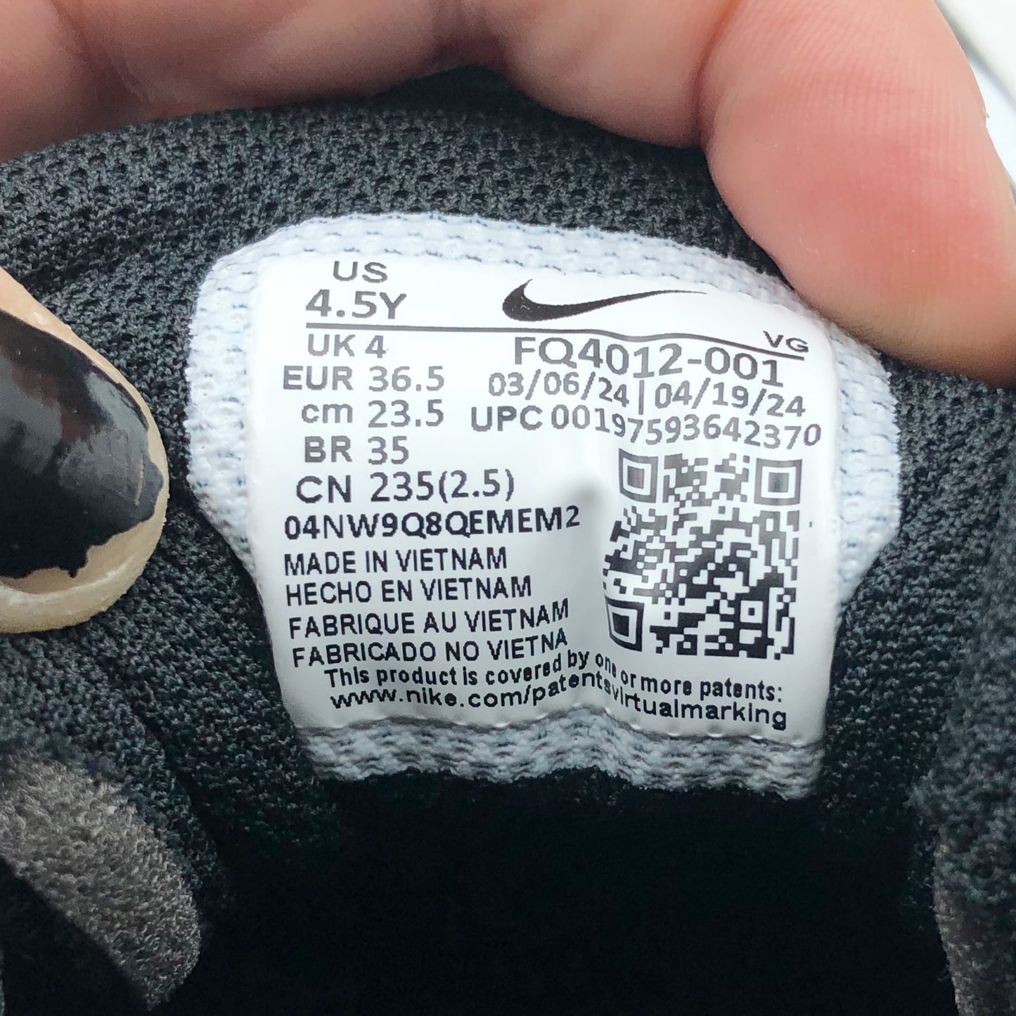 Nike Kids Alpha Menace 4 Shark Football Cleats Size 4.5 Black Grey White NWOB