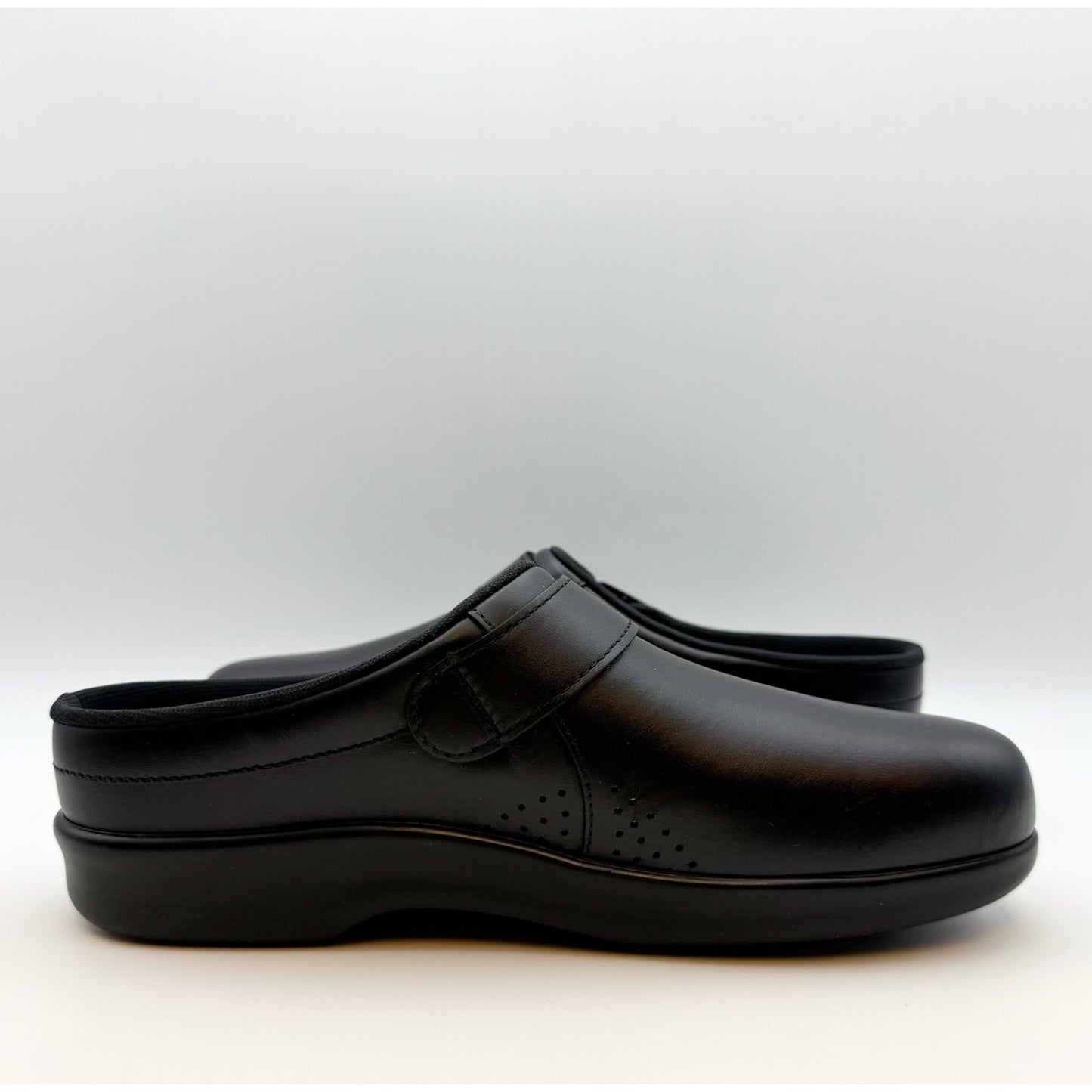 SAS Womens Comfort Clog US 10.5 M Black Leather Slip On Buckle Detail NIB