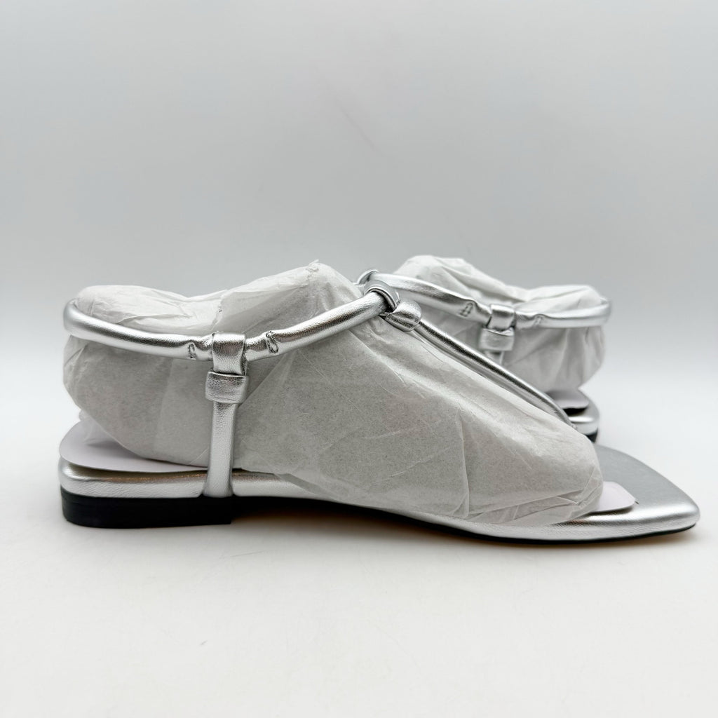 Marc Fisher Womens LTD Maycee Flat Sandals US 6.5 M Silver Leather Thongs NIB