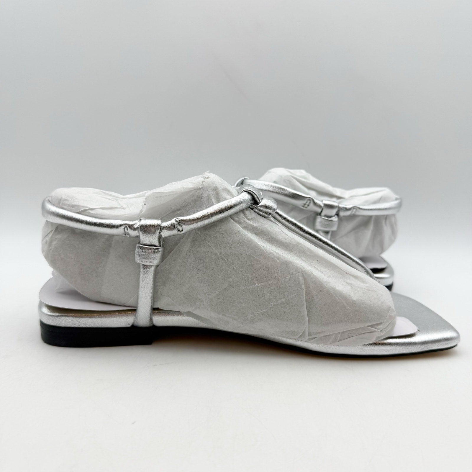Marc Fisher Womens LTD Maycee Flat Sandals US 6.5 M Silver Leather Thongs NIB