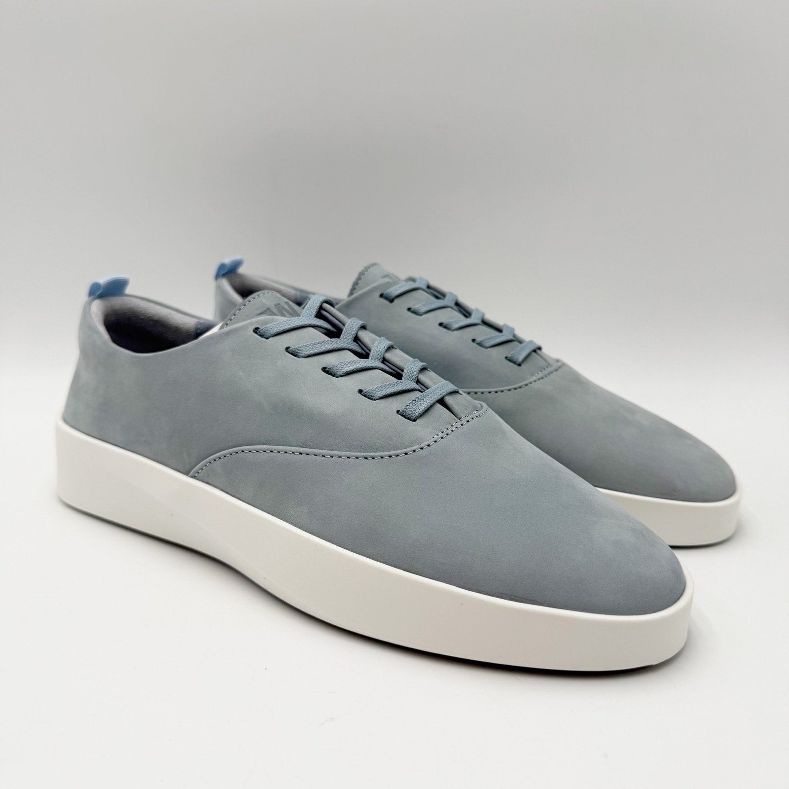 Wolf & Shepherd Cruise Lace Up Sneakers Mens 7.5 Womens 9 Blue Leather NIB