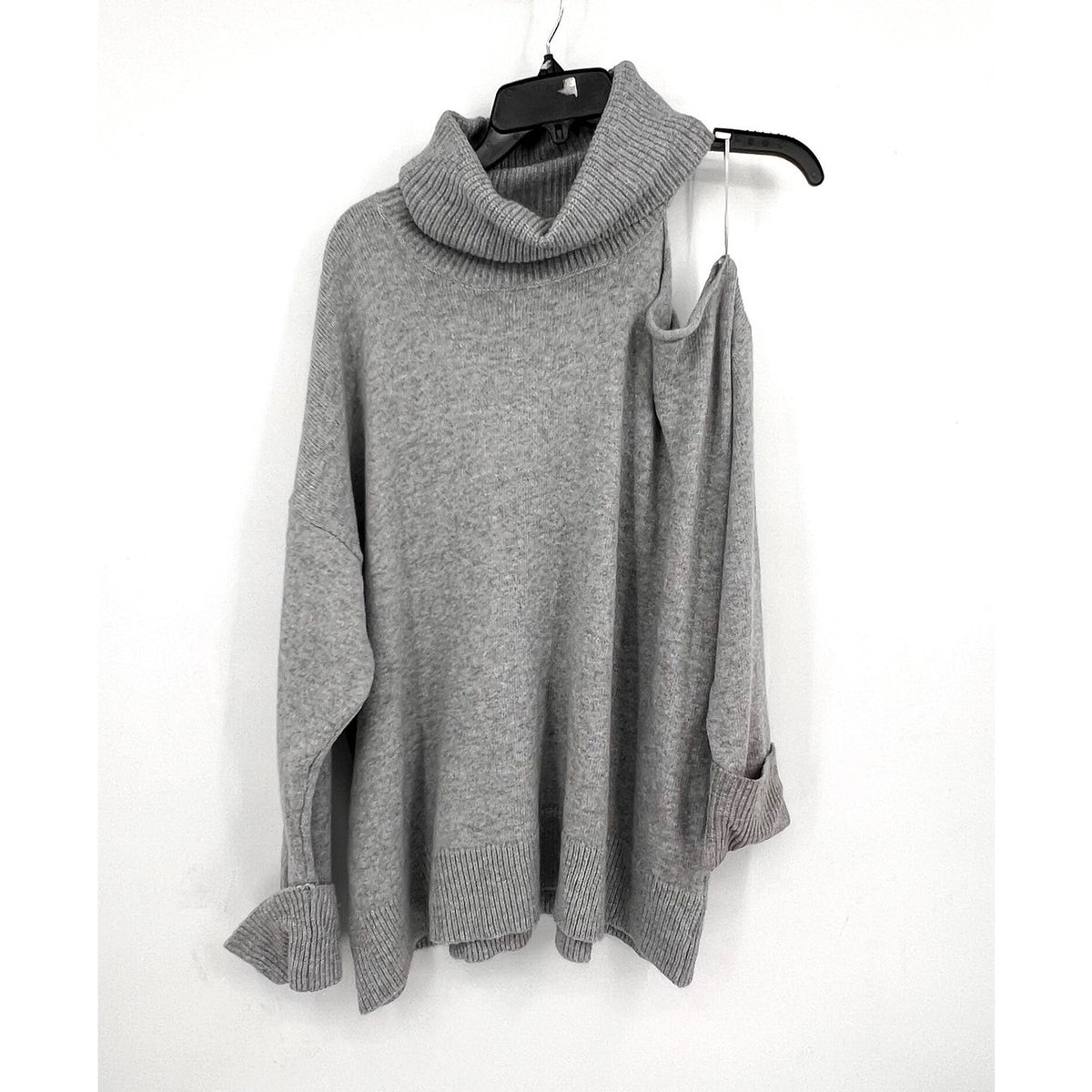 1. STATE Women Turtleneck Cold Shoulder Sweater 3X Light Heather Grey NWOT