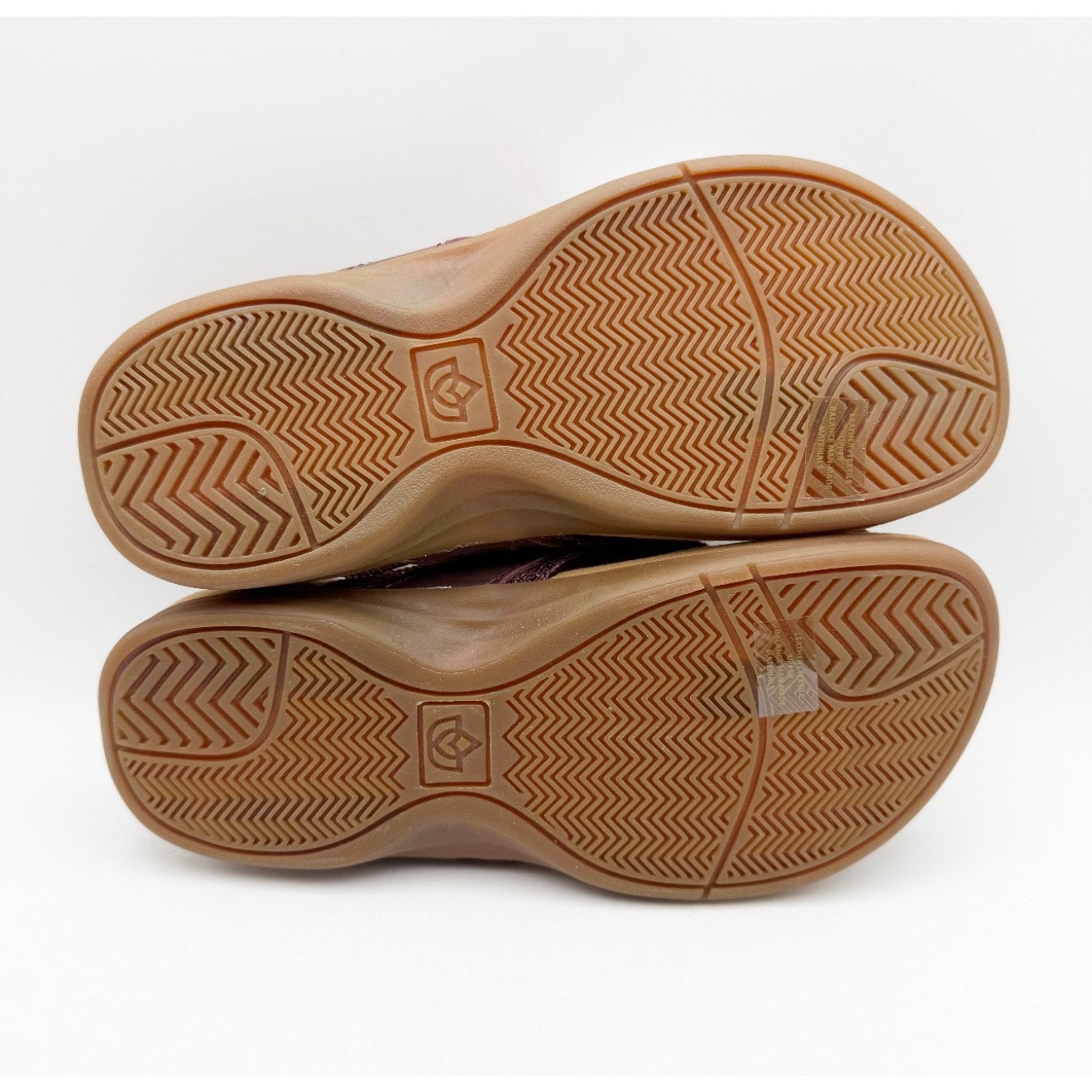 Spenco Women's Sutton Flip Classic Size 5.5 WIDE Red Wine Sassafras NIB