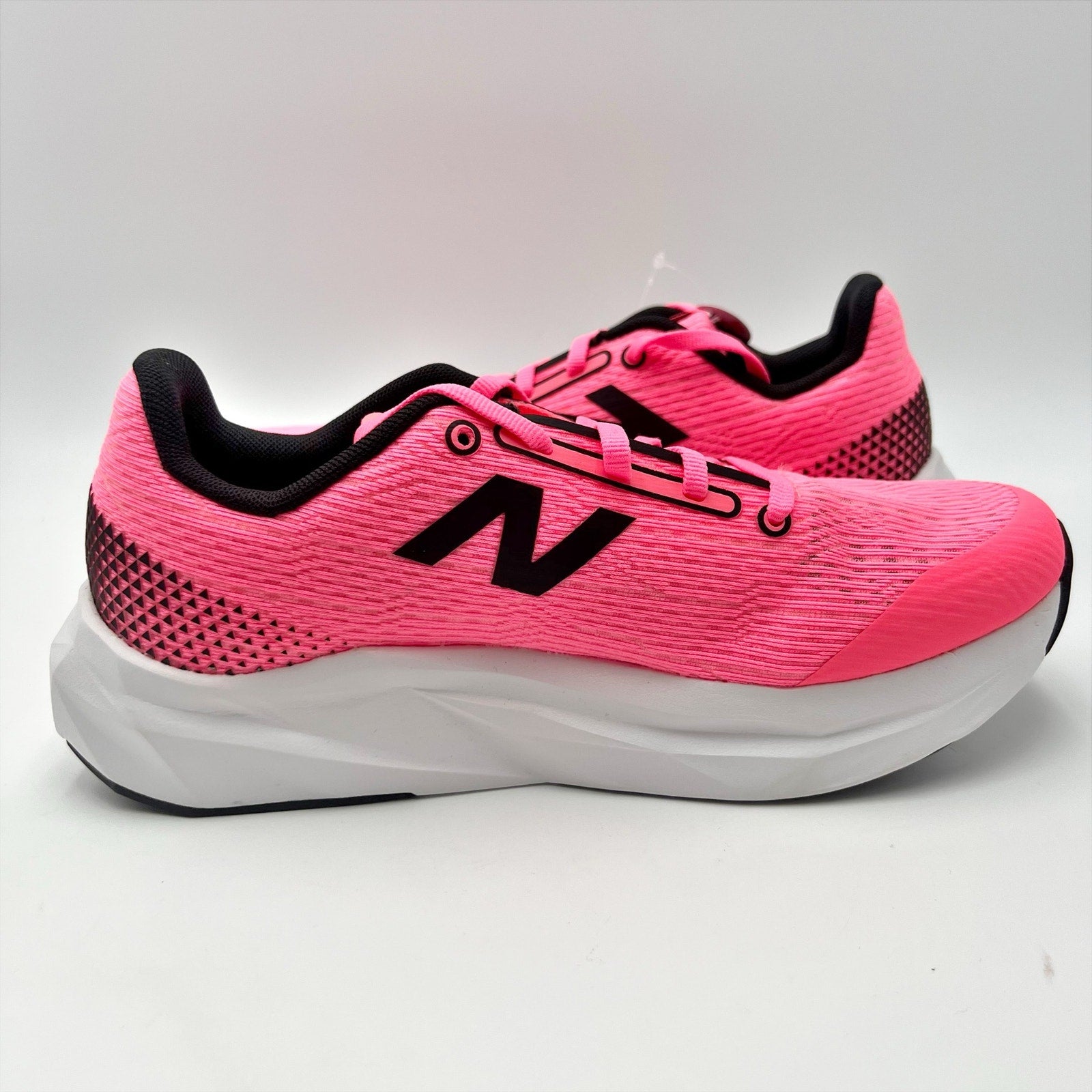 New Balance Girls FuelCell Propel V5 Athletic Shoes Size 5.5 WIDE Pink NWOB