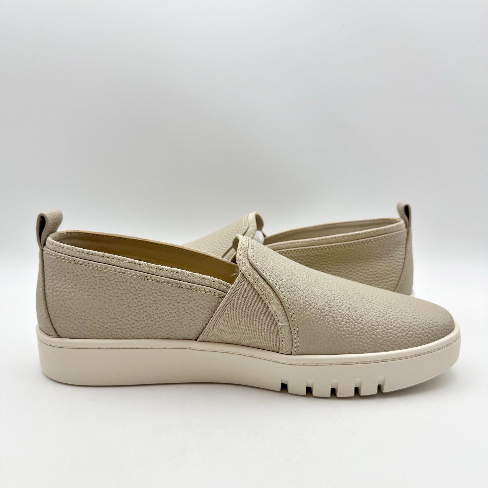 Vionic Womens Cambria Slip On Casual Loafers Size 7 Oatmeal Beige Leather NIB