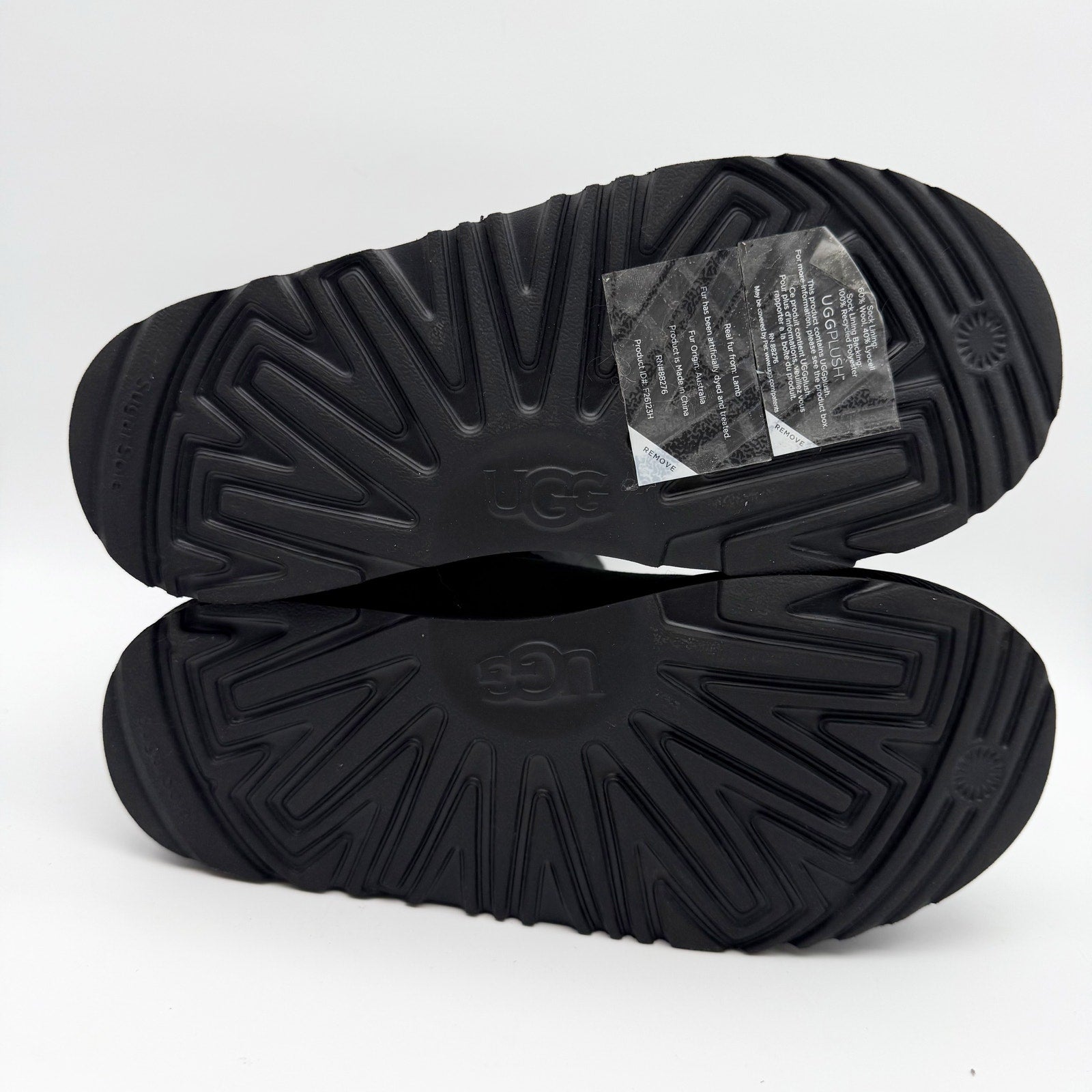 UGG Kids Bailey Button II Winter Boot US 6 EU 38 Black Sheepskin NIB