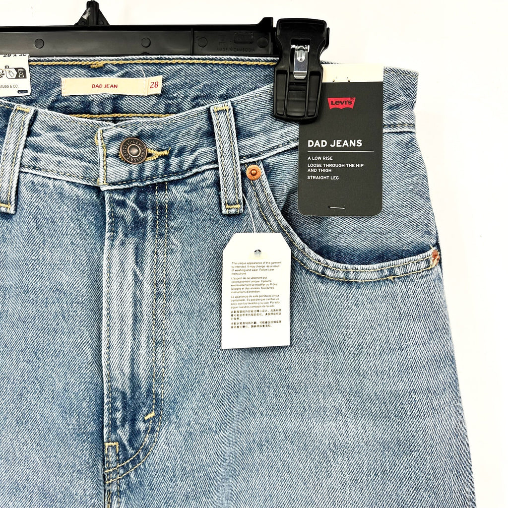 LEVI'S Womens Dad Straight Jeans 28x30 Size 6 Far And Wide Light 79770-0019 NWT