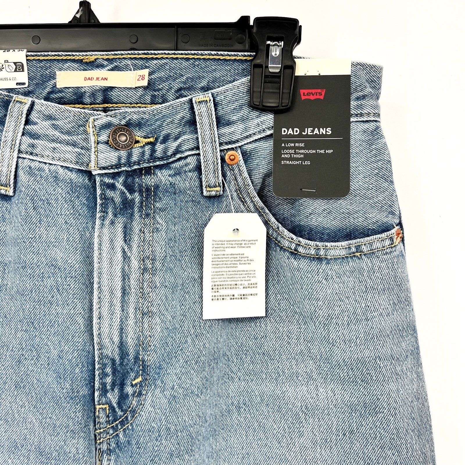 LEVI'S Womens Dad Straight Jeans 28x30 Size 6 Far And Wide Light 79770-0019 NWT