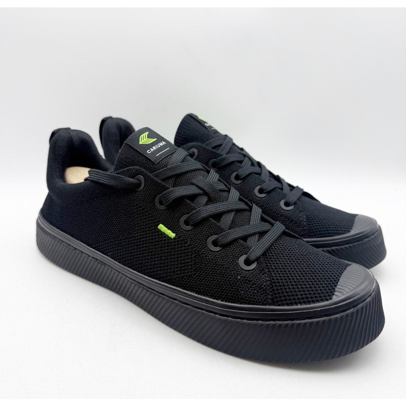 Cariuma IBI Low Casual Sneakers Mens 9.5 Womens 11 Black Bamboo Knit NIB