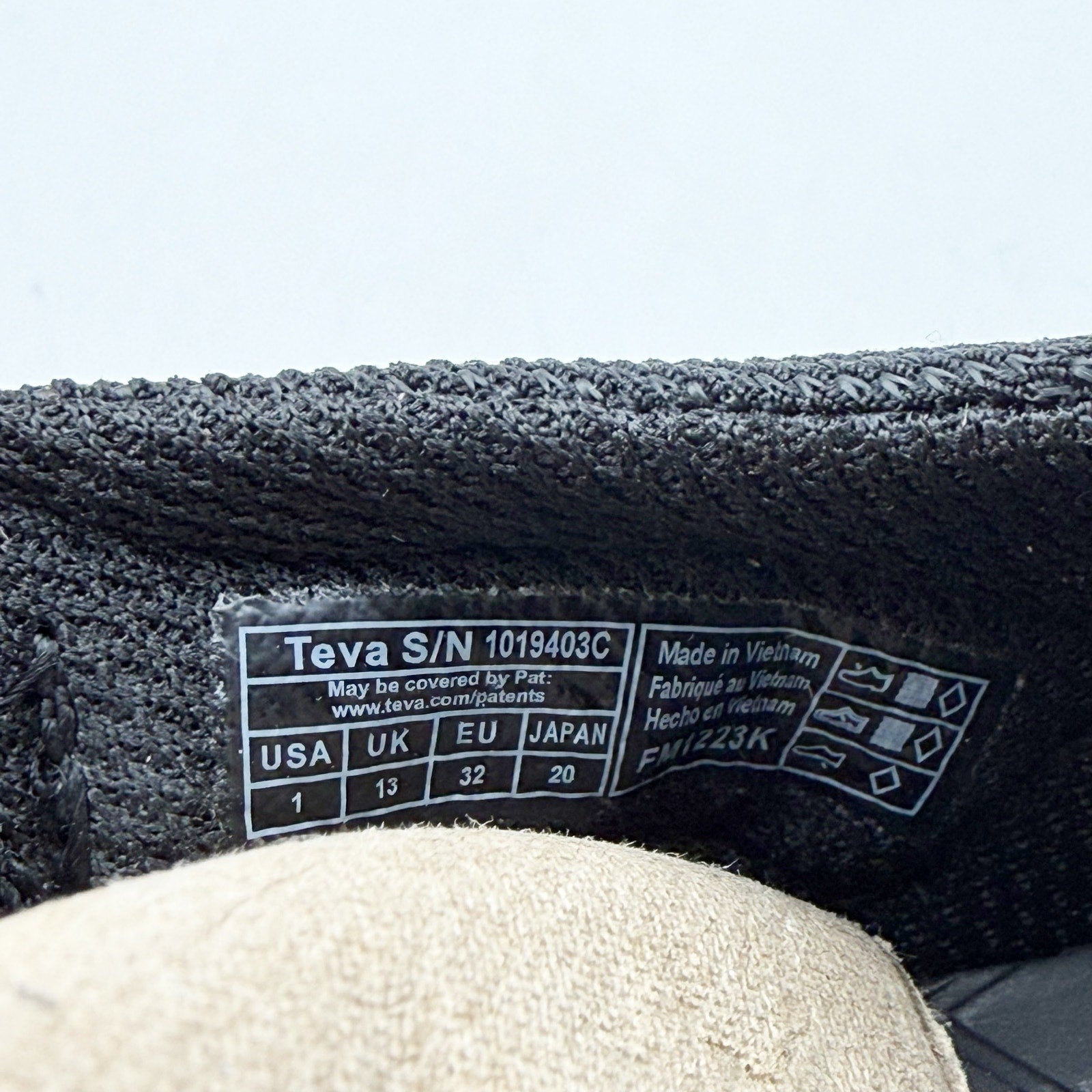 TEVA Kids Manatee Sport Sandals US 1 EU 32 Black Multicolor Breathable NIB