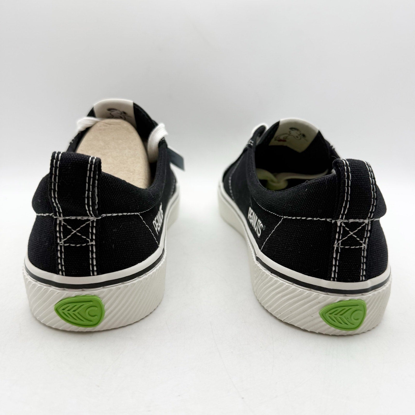 Cariuma Womens Peanuts OCA Low Canvas Sneakers US 9.5 Black Organic Cotton NWOB