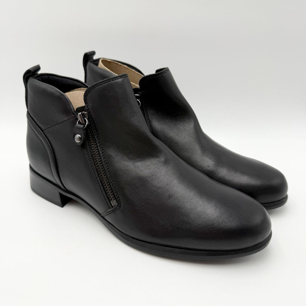 Munro Womens Neko Ankle Booties US 10.5 M Black Tumbled Leather NIB