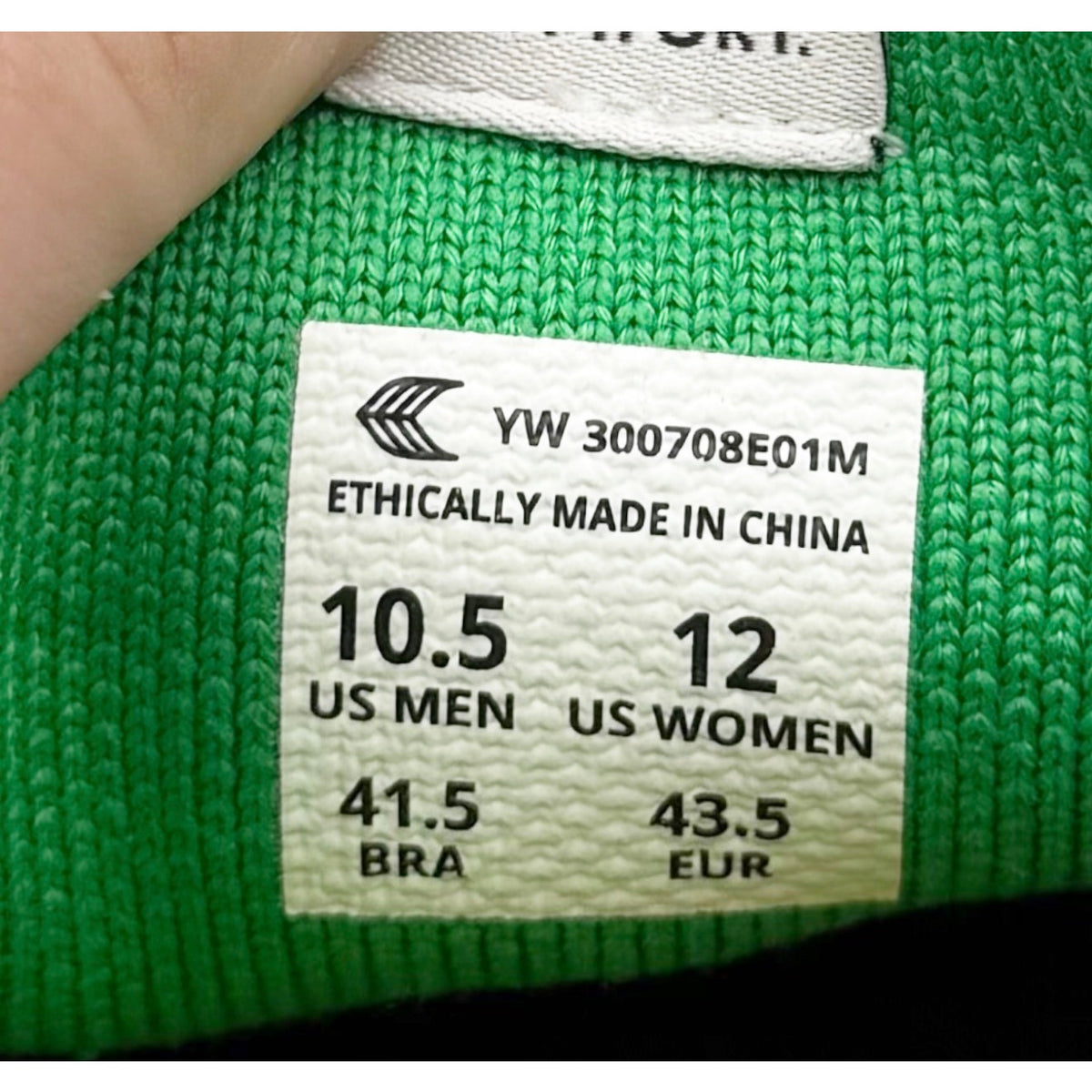 Cariuma IBI Slip On Casual Sneakers Mens 10.5 Womens 12 Green Knit Bamboo NIB