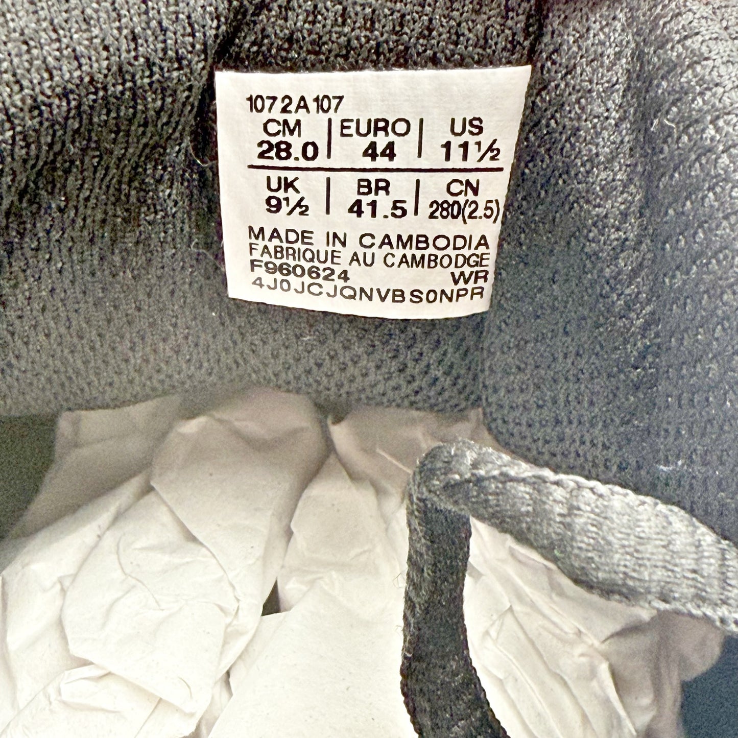 ASICS Womens Upcourt 6 Athletic Shoes US 11.5 EU 44 White Black Volleyball NIB