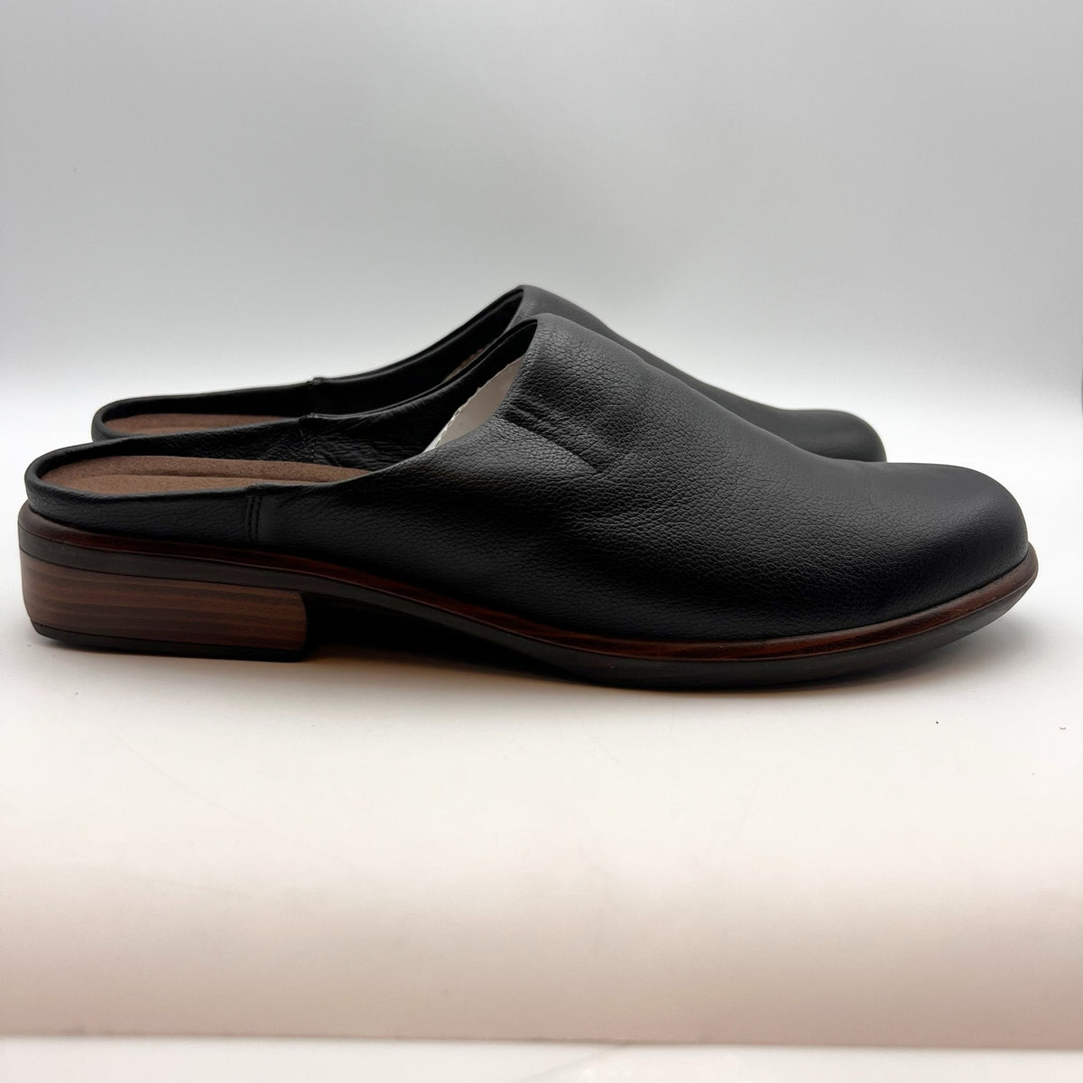 Naot Womens Lodos Clogs EU 43 US Size 12 Black Leather Slip On NWOB