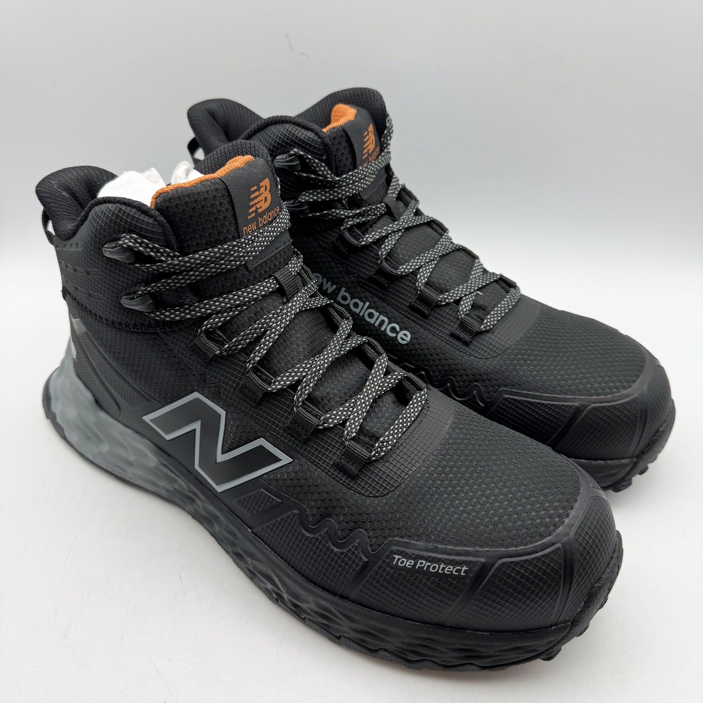 New Balance Womens Cremorne Fresh Foam Mid Work Shoes US 12 Wide Black CT SR NIB