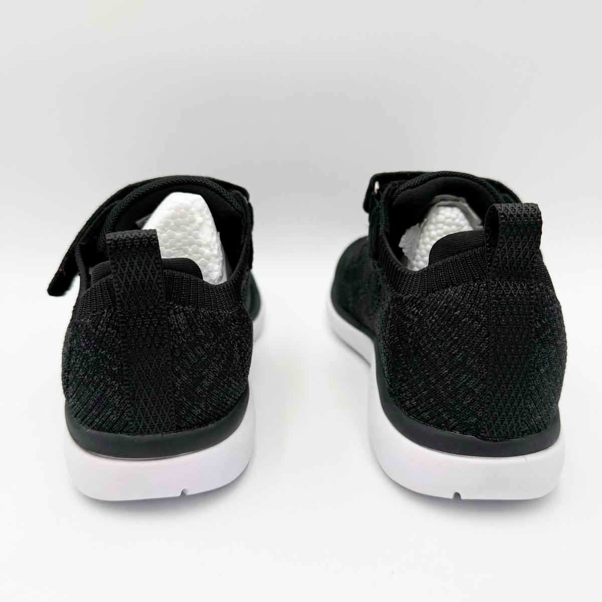 PROPET Womens Stevie Casual Sneakers Size 7.5 Narrow AA Black White Athletic NIB