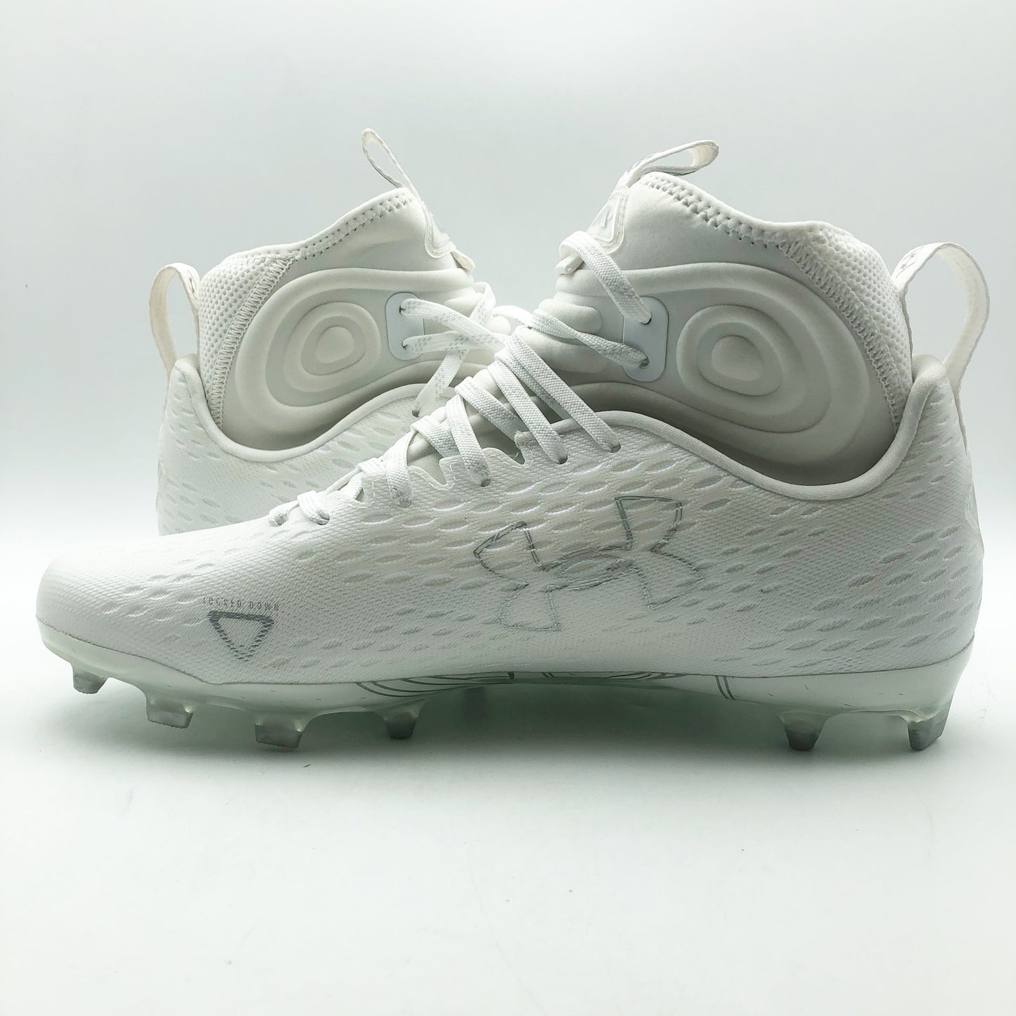 Under Armour  Mens Spotlight Lux MC 2.0 Football Cleats 8 White Silver NWOB