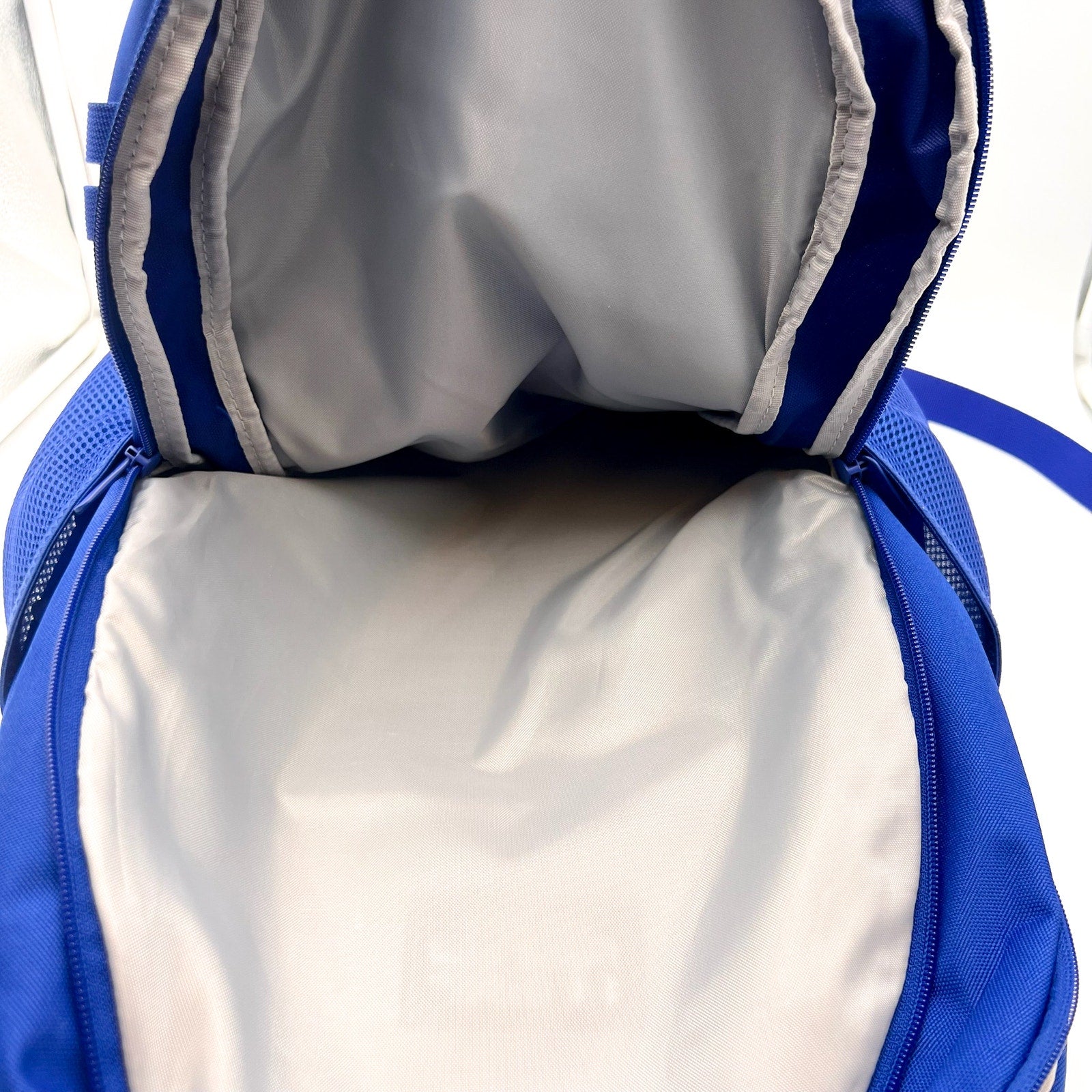 UNDER ARMOUR Hustle 6.0 Backpack Royal Blue Silver Water Resistant NWOT