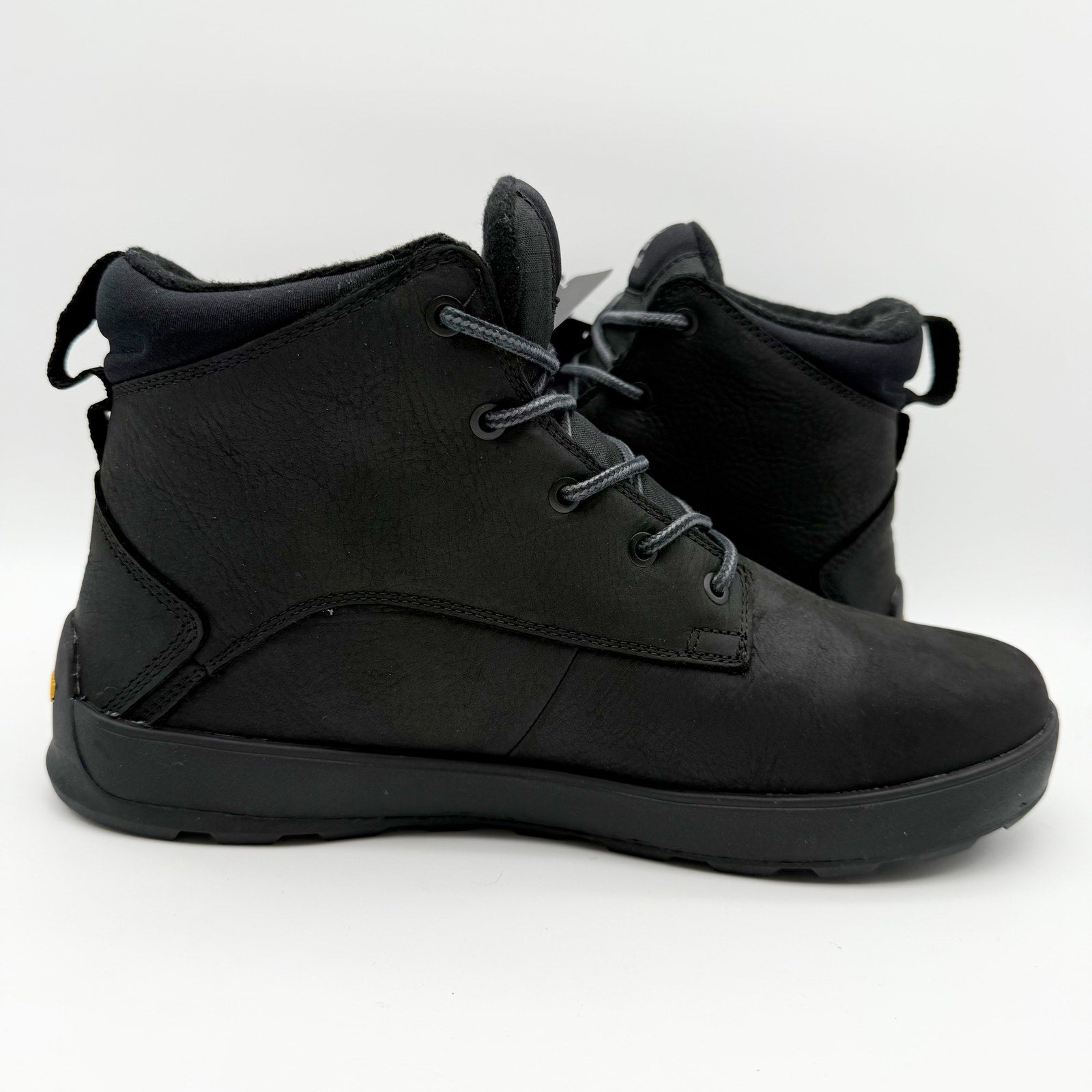 Kamik Mens Spencer Mid Boots US 11 EU 44 Black Leather Waterproof NIB