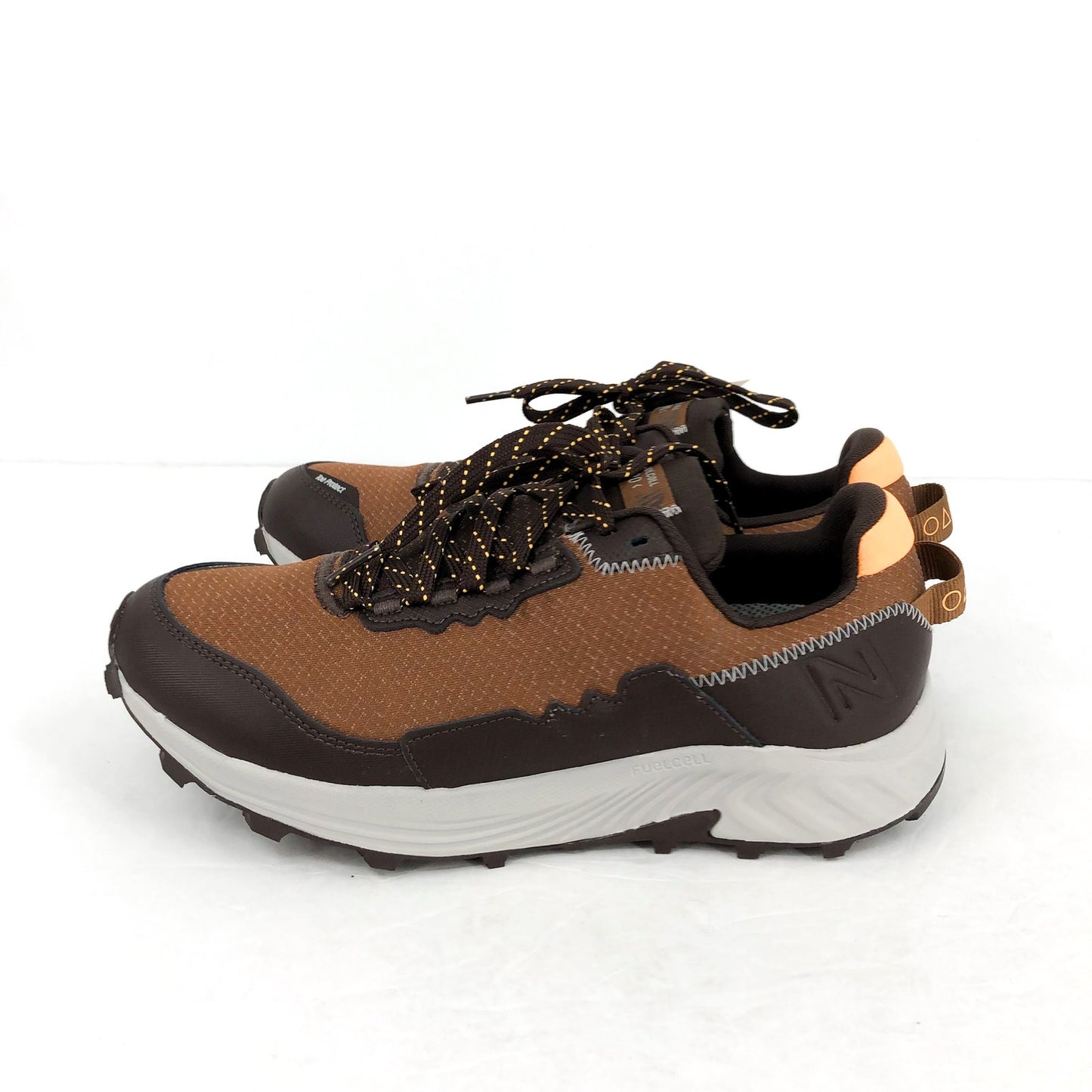 New Balance Mens FuelCell 2190 V1 Trail Running Sneakers US 8.5 Brown WP NIB