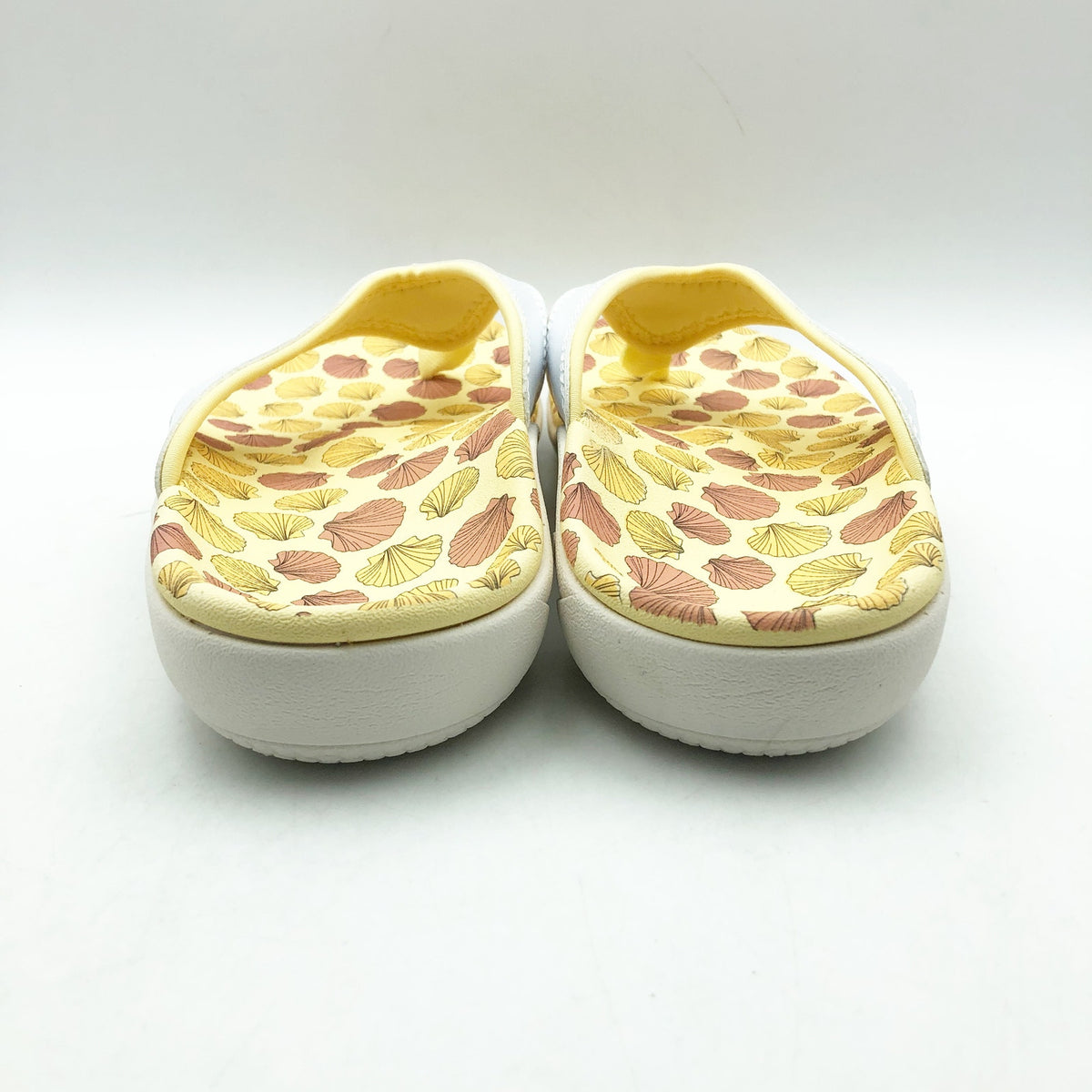 Spenco Womens Yumi Ocean Shell Sandals Size 9 WIDE White Yellow Flip Flops NWOB