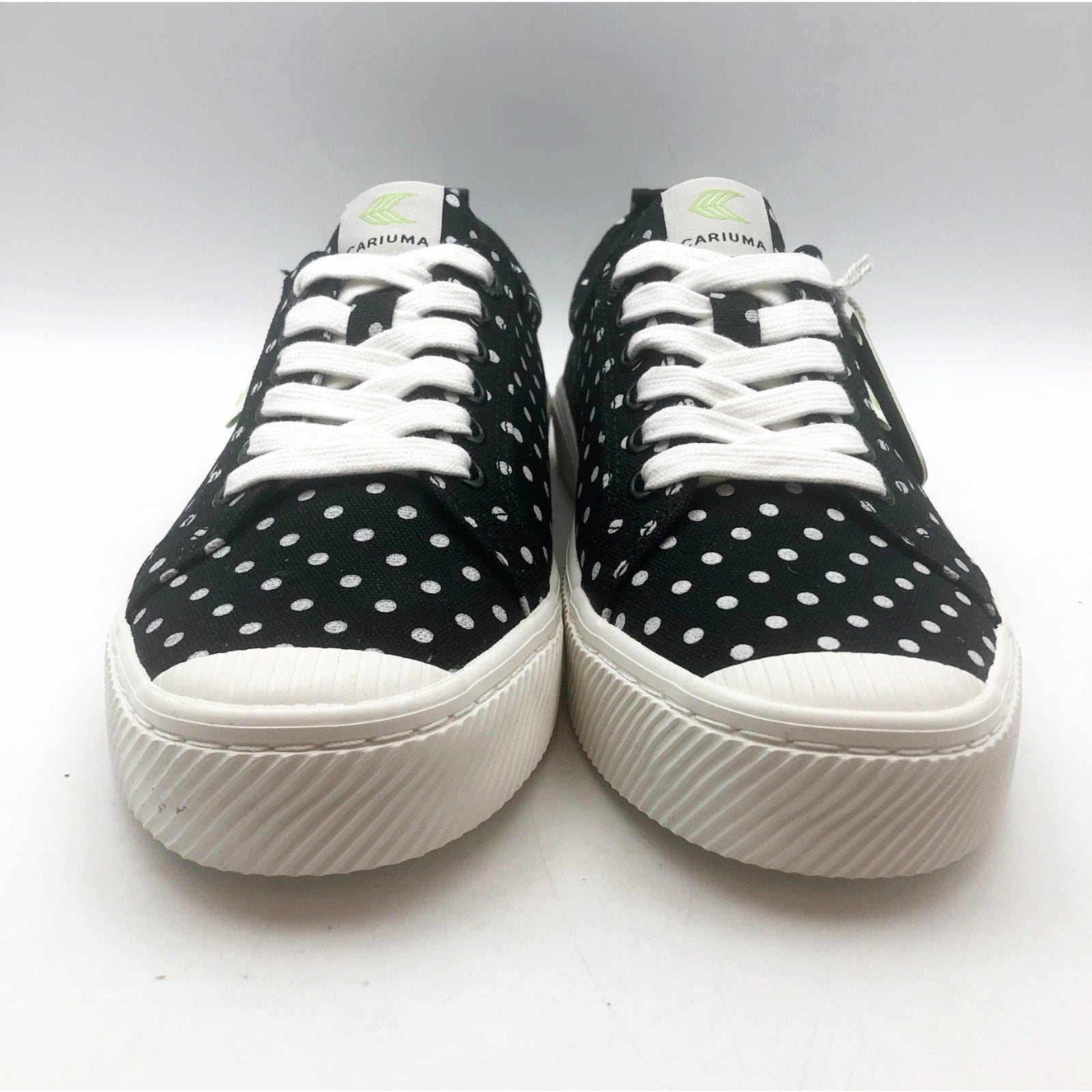 Cariuma Womens OCA Low Sneakers Size 7 Black White Polka Dot Canvas NIB