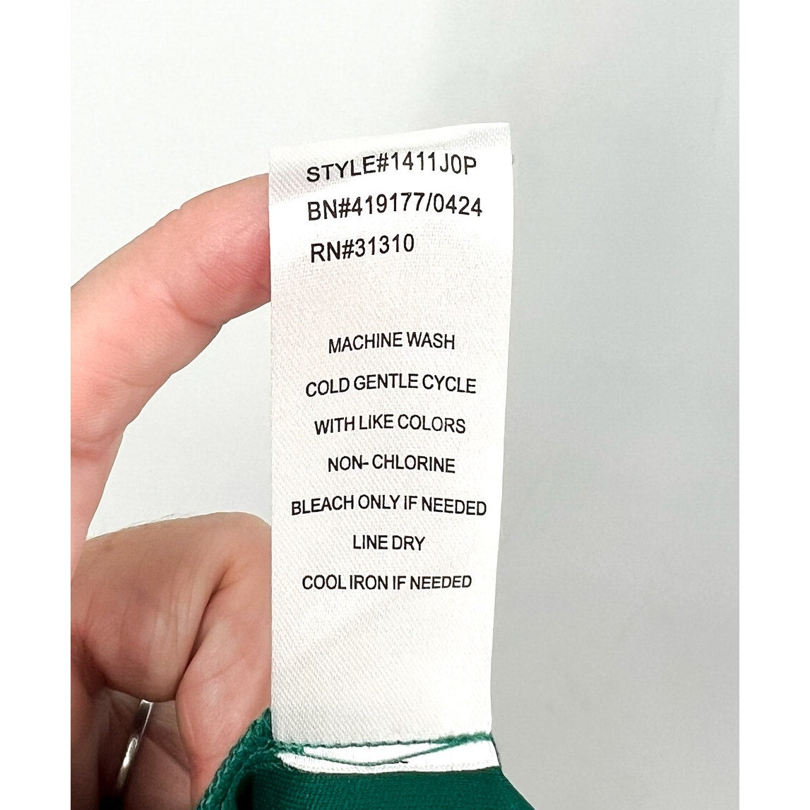THE GENERAL GOOD Womens Off-Shoulder Satin Midi Dress Medium Forest Green NWOT