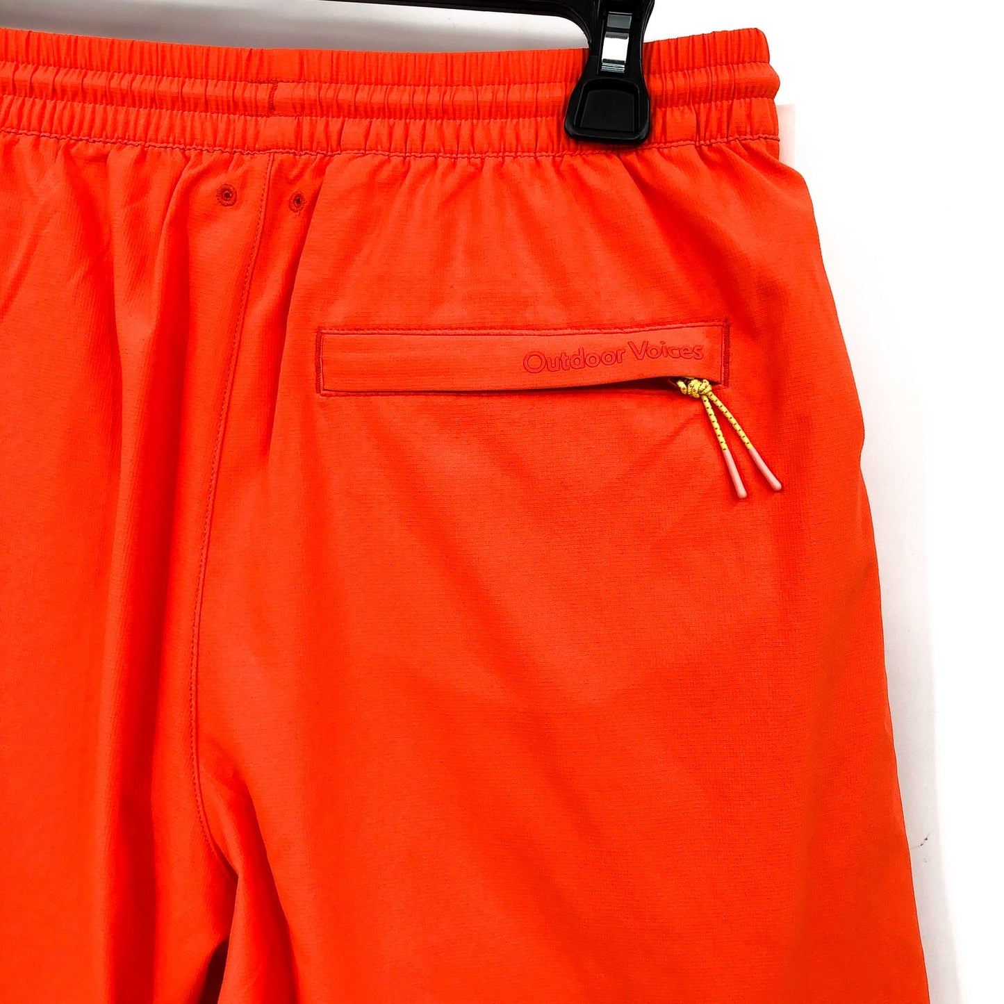 OUTDOOR VOICES Mens SolarCool 7" Beach Shorts Hibiscus Orange LARGE