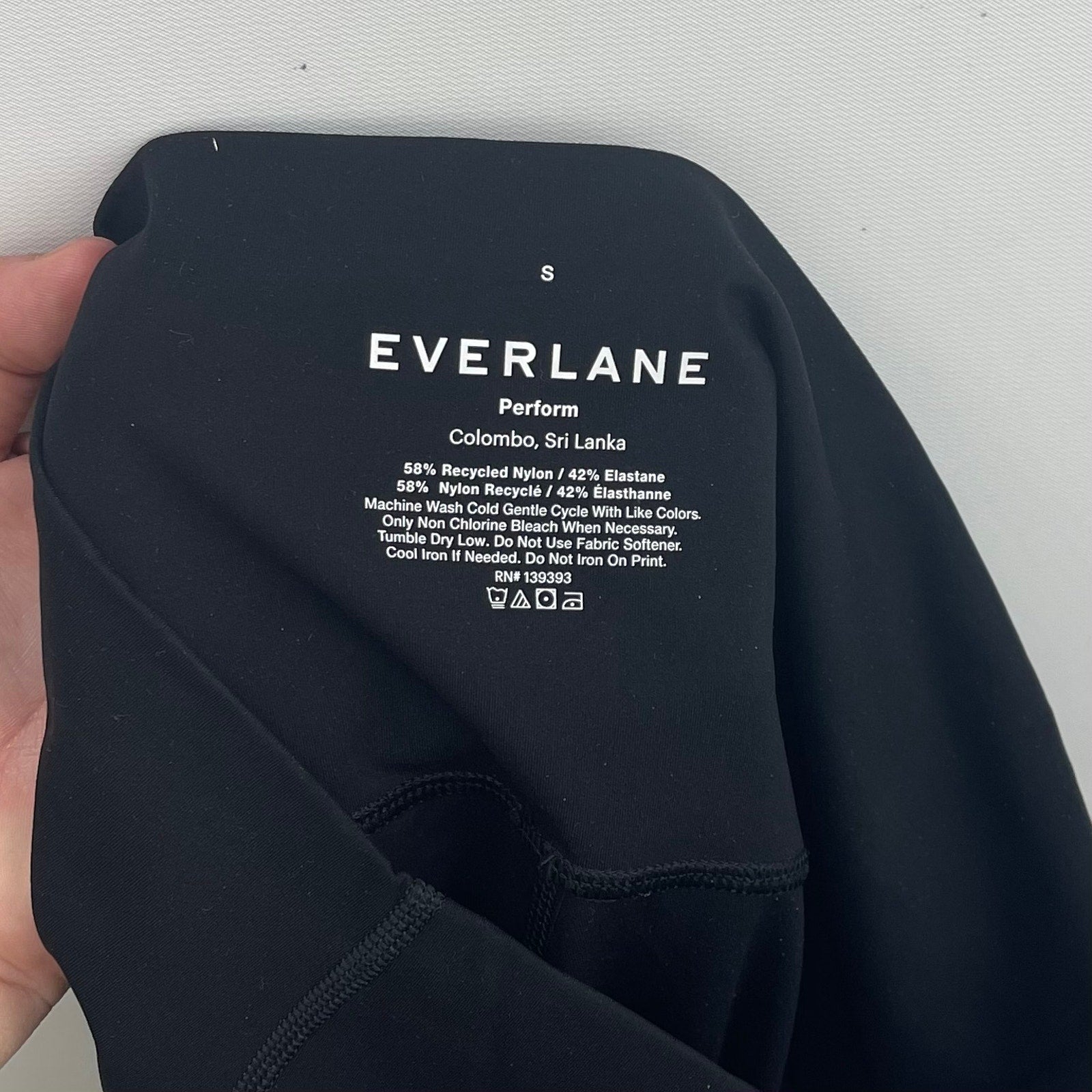 Everlane Womens The Perform Pocket Legging Small Black NWT